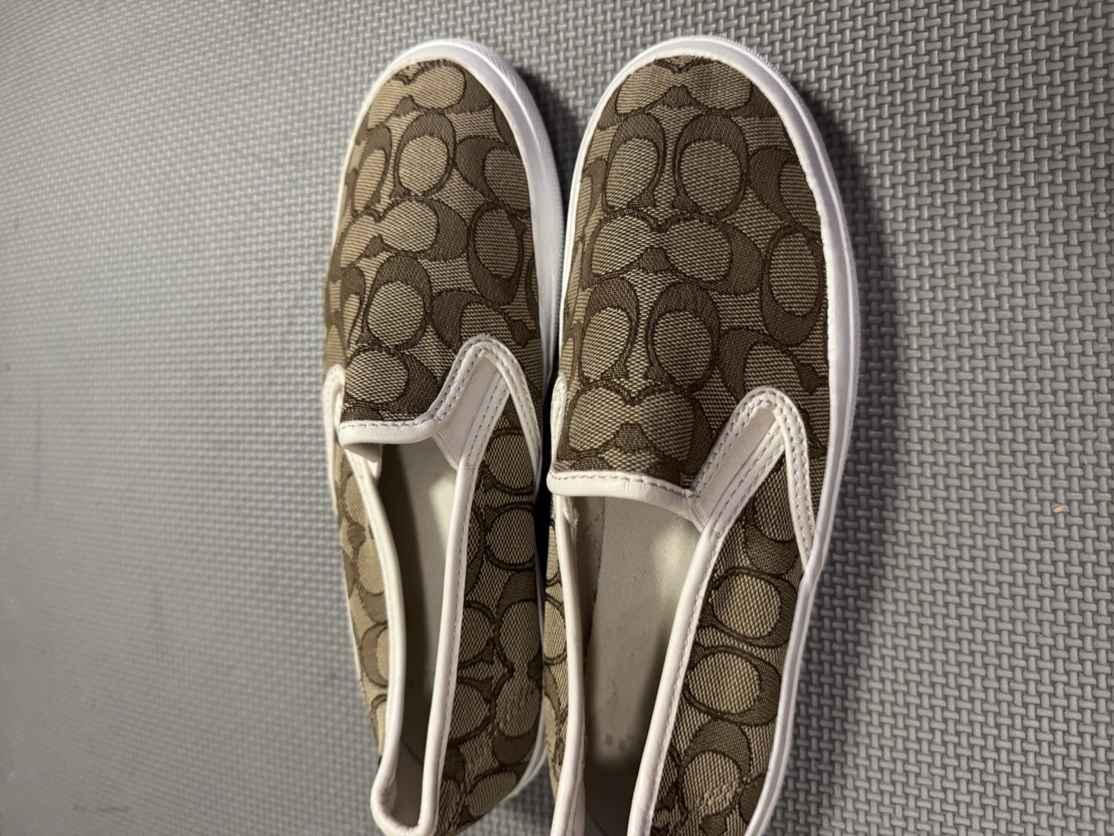 COACH Signature CHRISSY SLIP-ON SNEAKERS IN SIZE 7.5 NWOT DESIGNER