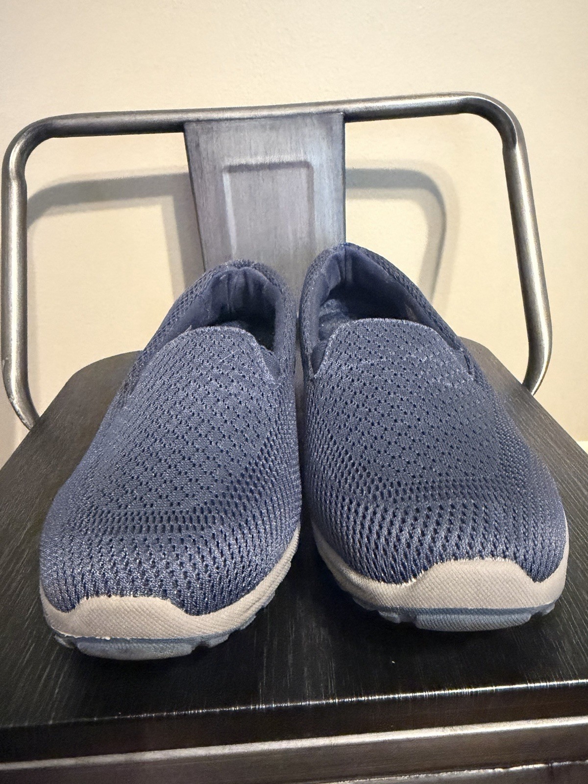 Skechers Relaxed Fit Air-Cooled Memory Foam Slip On Shoes Women’s 8 Navy Mesh