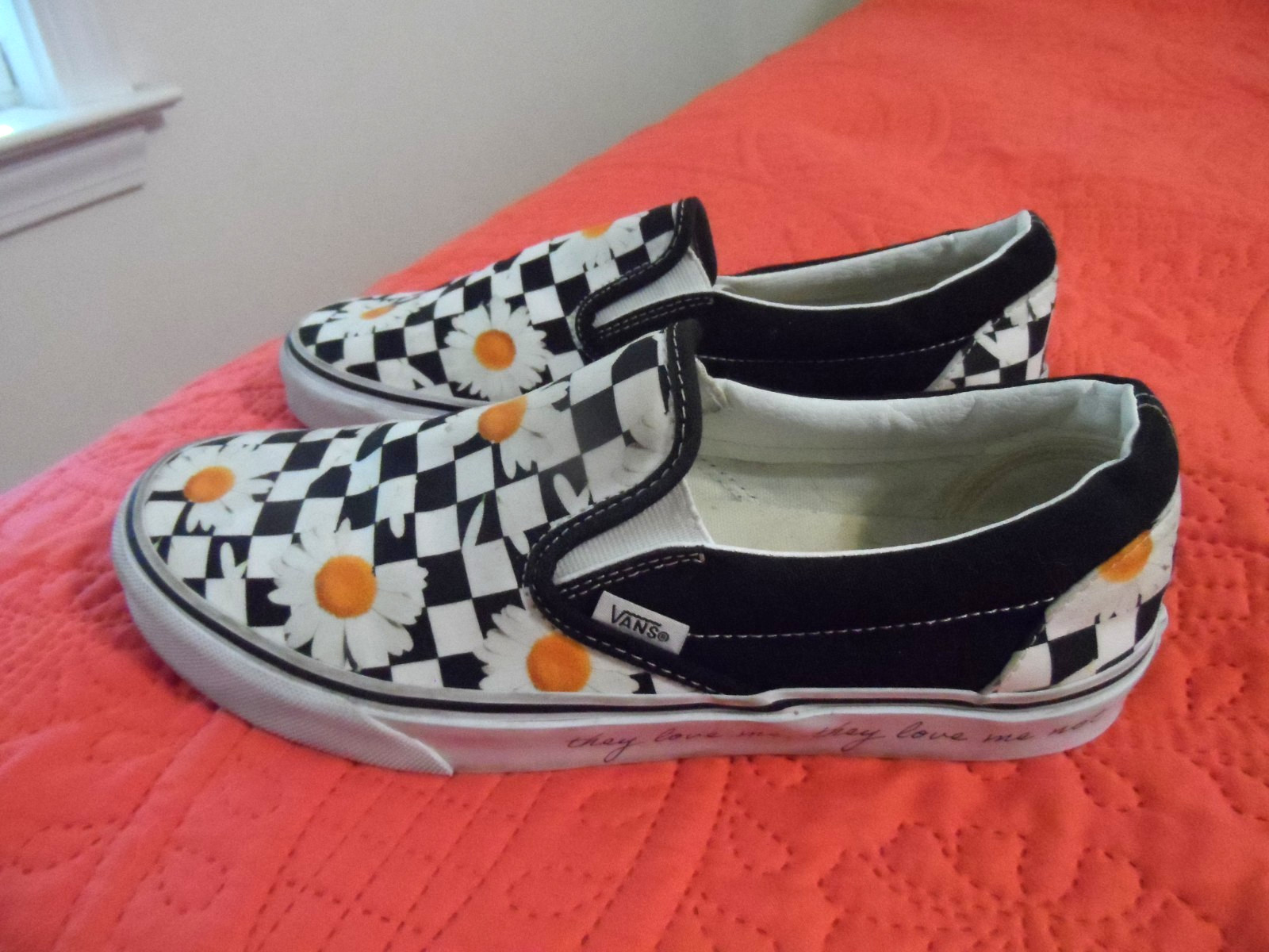 Vans Daisy Checkered They Love Me They Love Me Not Slip on Sneakers Women 10 FRE
