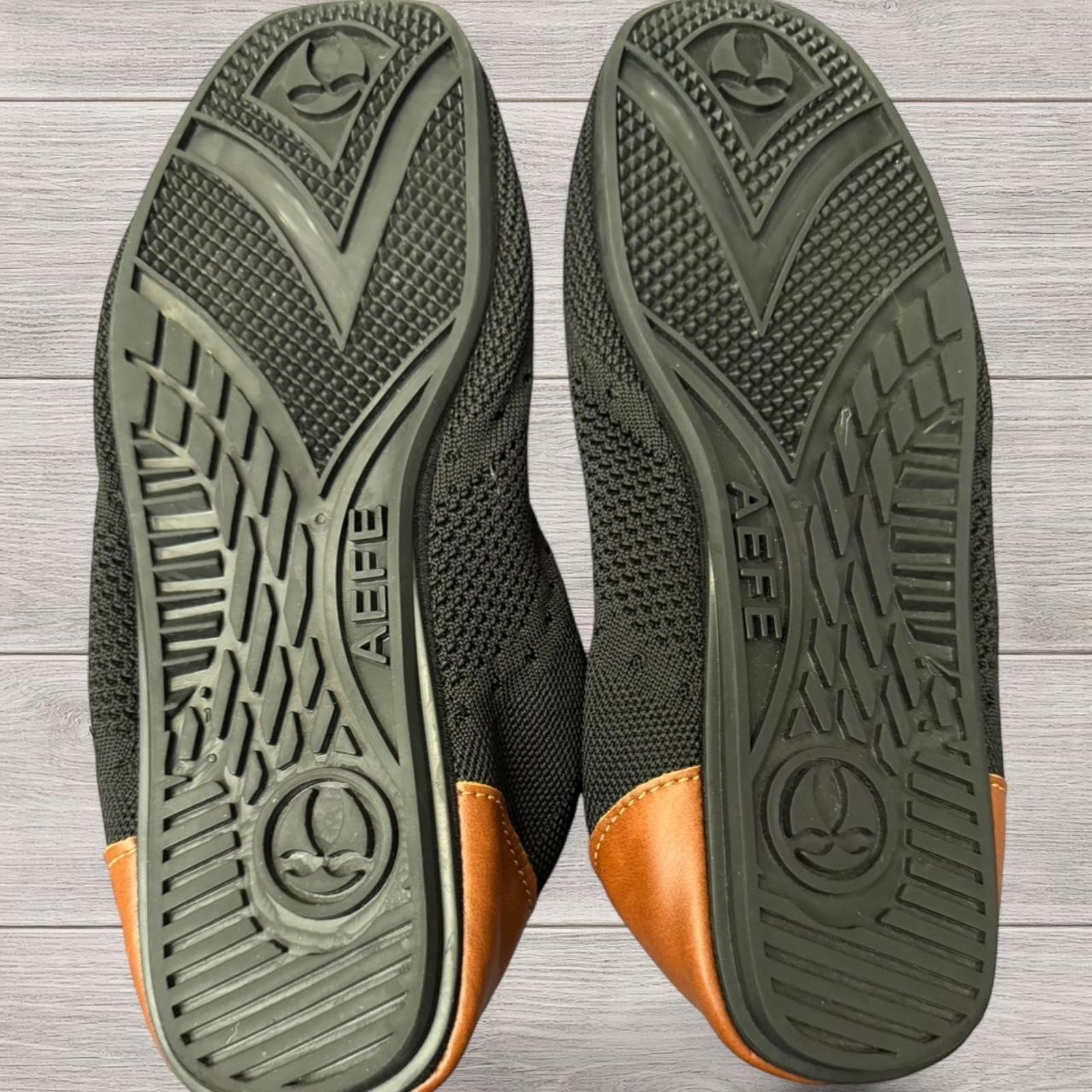 AEFE Black Minimal Slip On Shoes Womens Lightweight Comfort Casual Coastal Sz 10