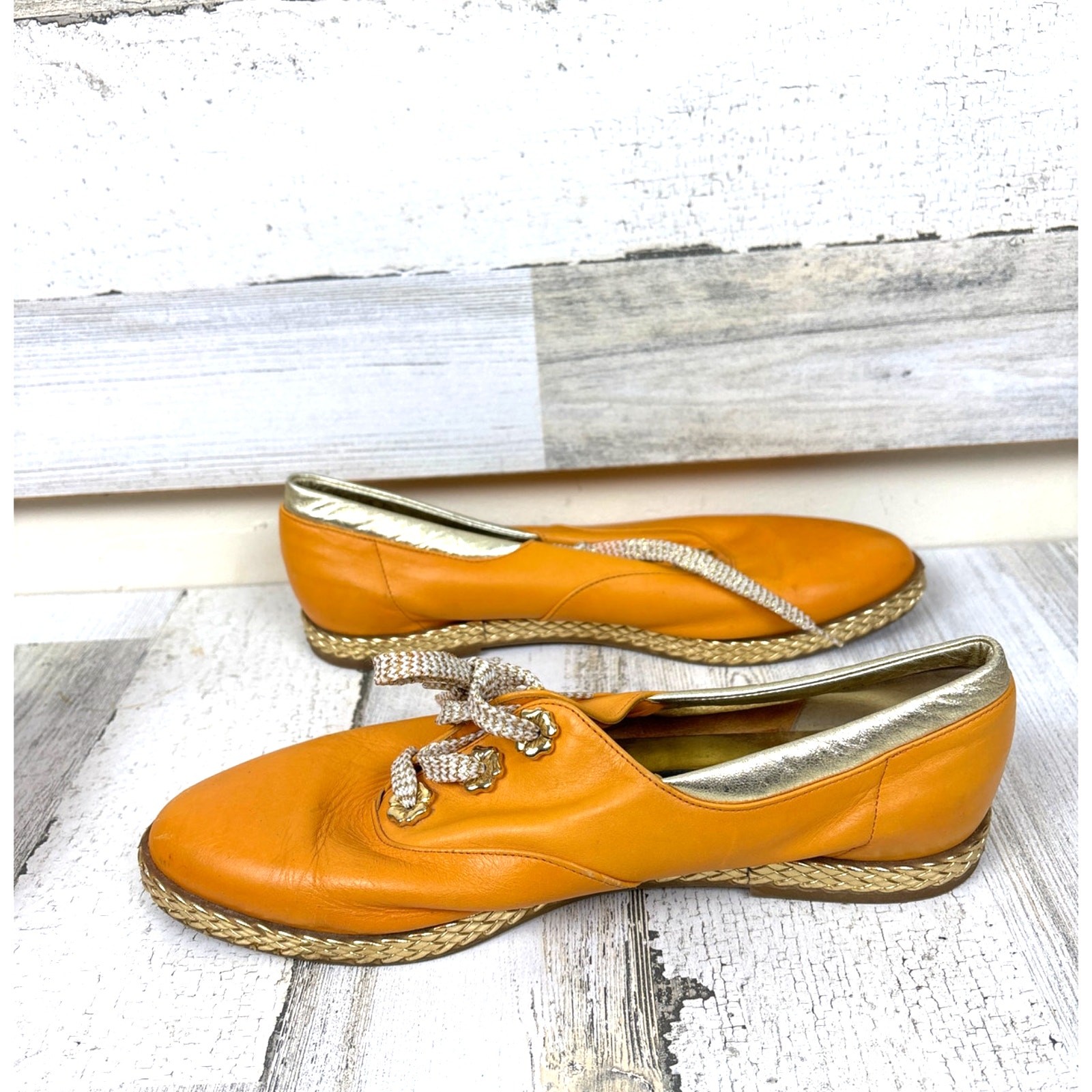 Vintage 1980s Bally Womens 9.5 Mustard Yellow Gold Leather Lace Up Sneakers