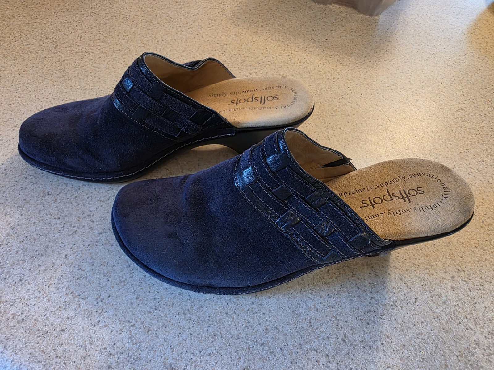 Softspots Navy Blue Suede Wedge Clogs Women’s Size 7.5 US