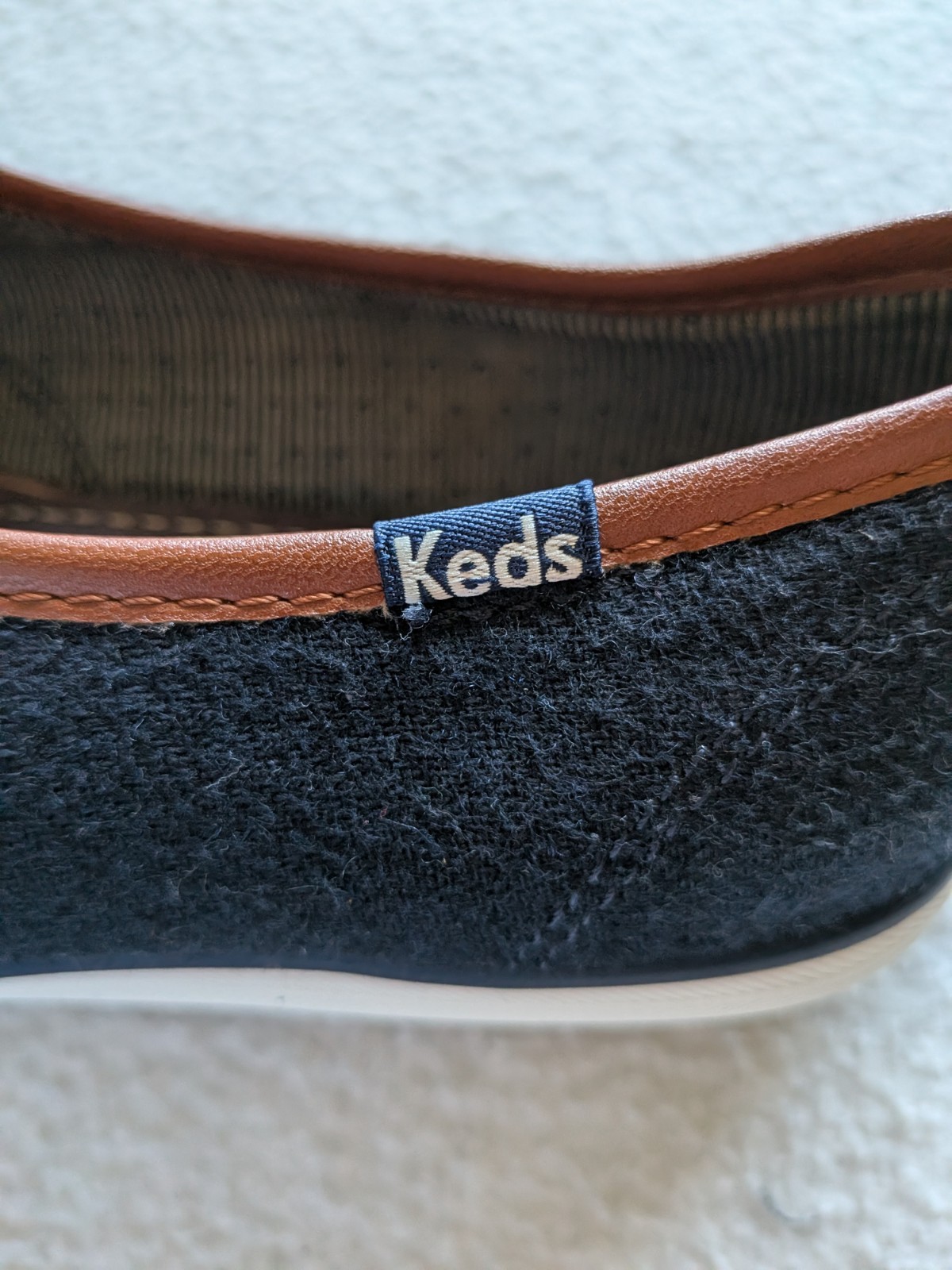 KEDS Classic Champion Women Size 8 Navy Brown Leather Trim Lace Up Sneakers