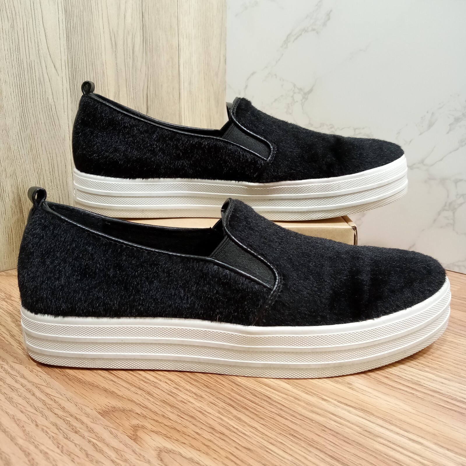 Skechers Street Womens Sz 7.5 EU 37.5 Faux Fur Black Slip On Shoes Pony Hair