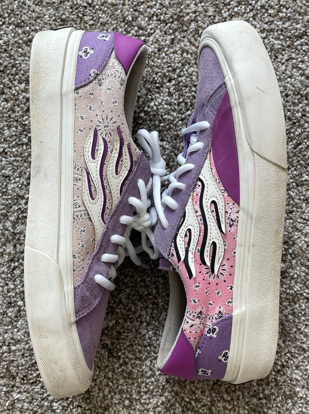 Straye Logan Mixed Rag Purple Pink Flame Skateboard Shores-Women’s 9.5