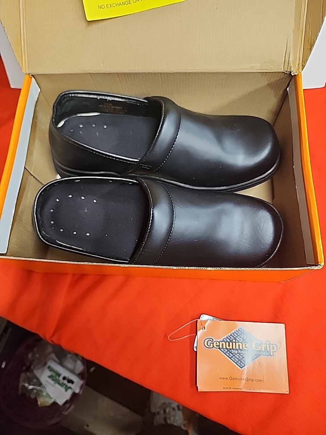 Genuine Grip Slip Resistant Womens Shoes Size 10
