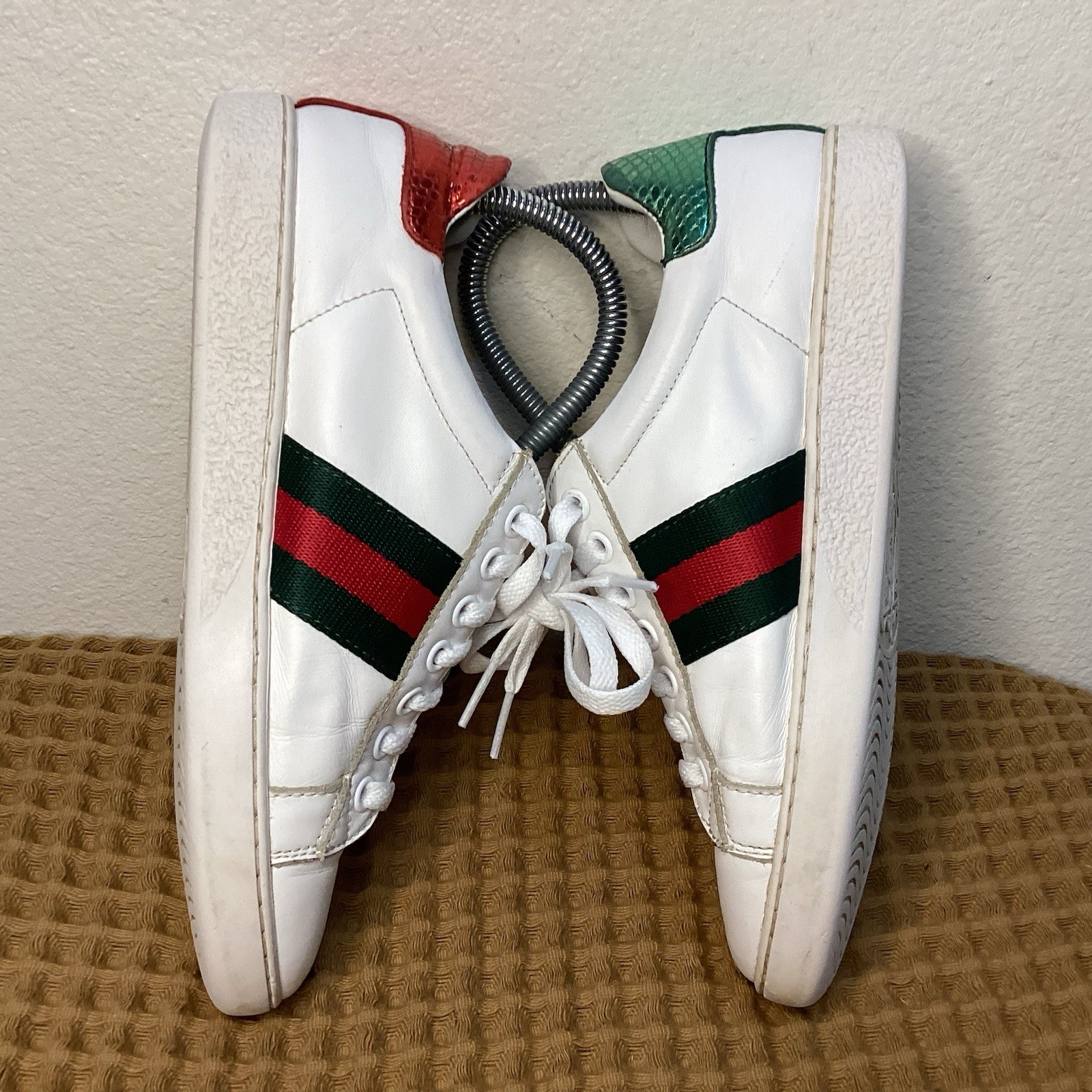 Gucci Ace Embroidered Snake White Womens 38 7 Leather Sneakers Red Green Stripe
