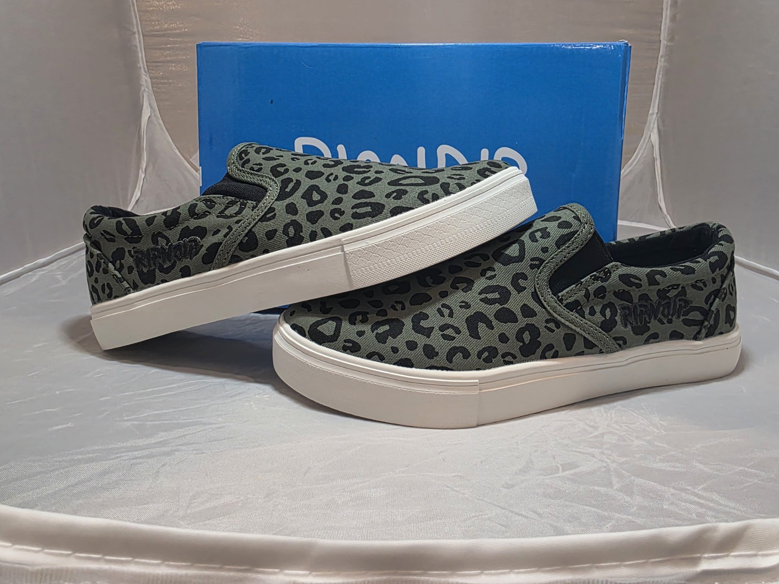 Rip N Drip Spotted Slip On Shoes Sz 7 Women’s Brand New In Box