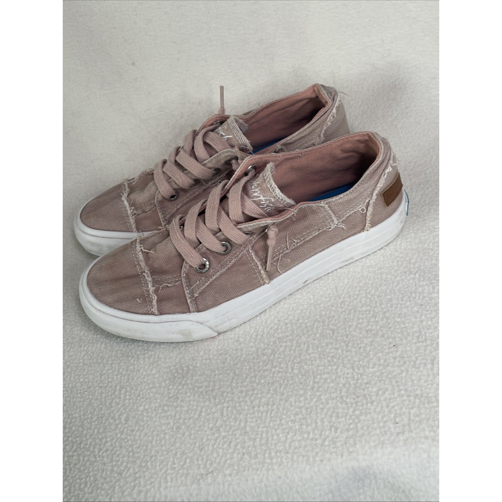 Blowfish Malibu Fixed-Lace Dusty Rose Canvas Sneakers (For Women) – Size 8 US