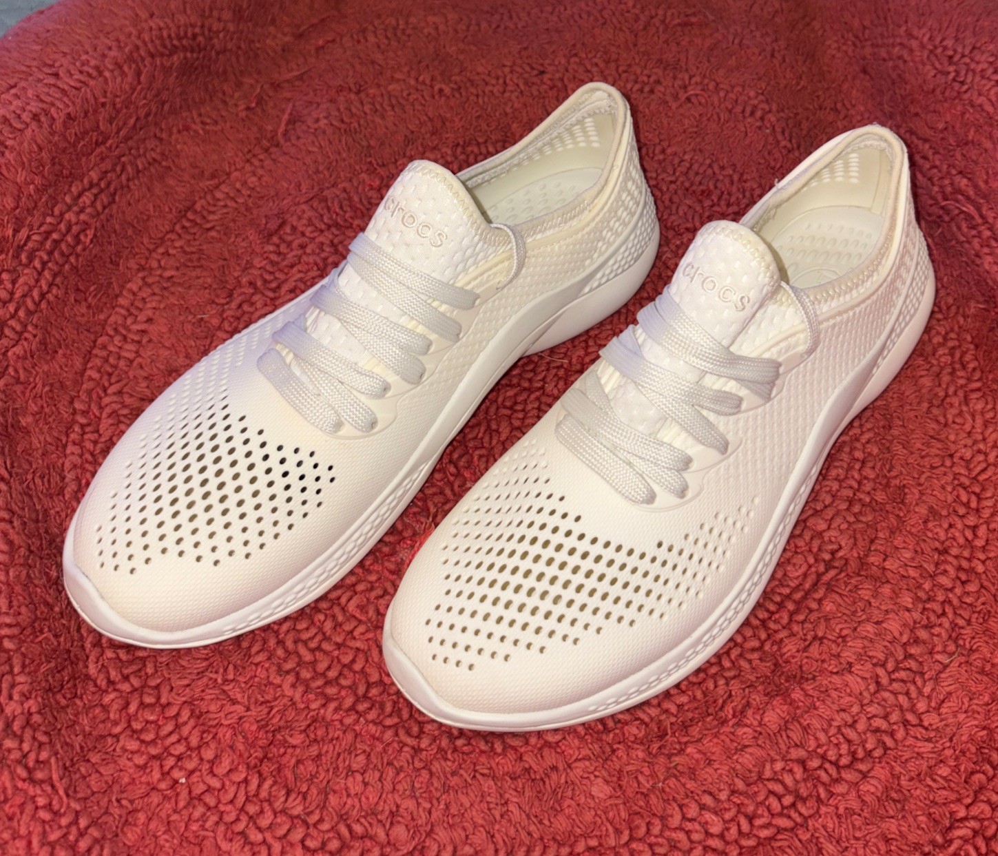 Crocs Women’s Sneakers Literide 360 Pacer Water Beach Pool Sneakers Shoes Sz 9 M