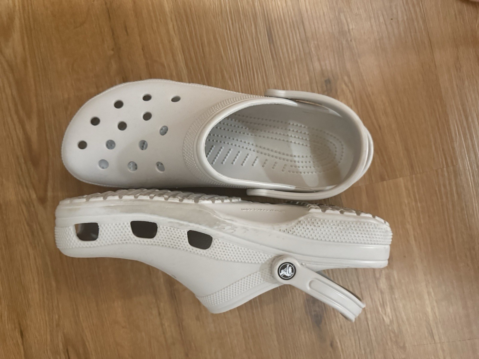 Crocs Men’s Atmosphere Gray Durable Croslite Clogs Size 14