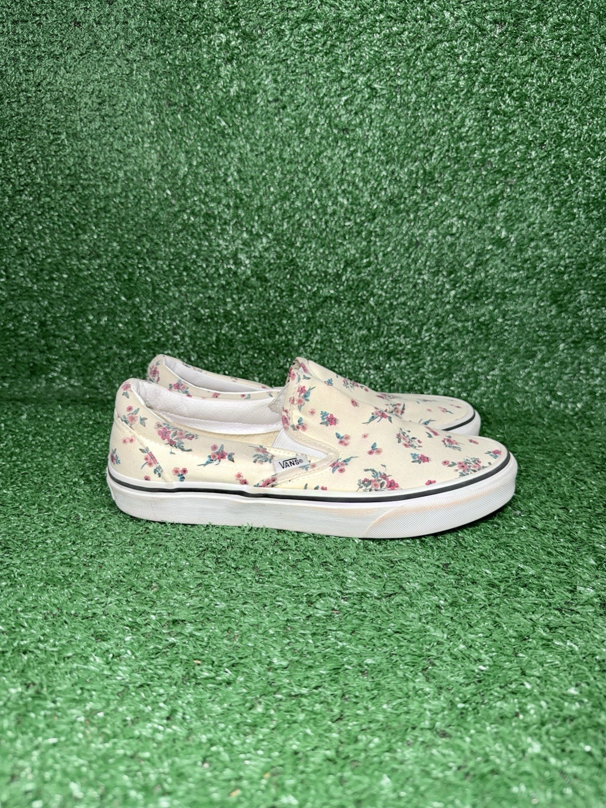 Vans Classic Slip On Women Size 7.5 Floral Flower AOP Skate Shoes Casual Sneaker