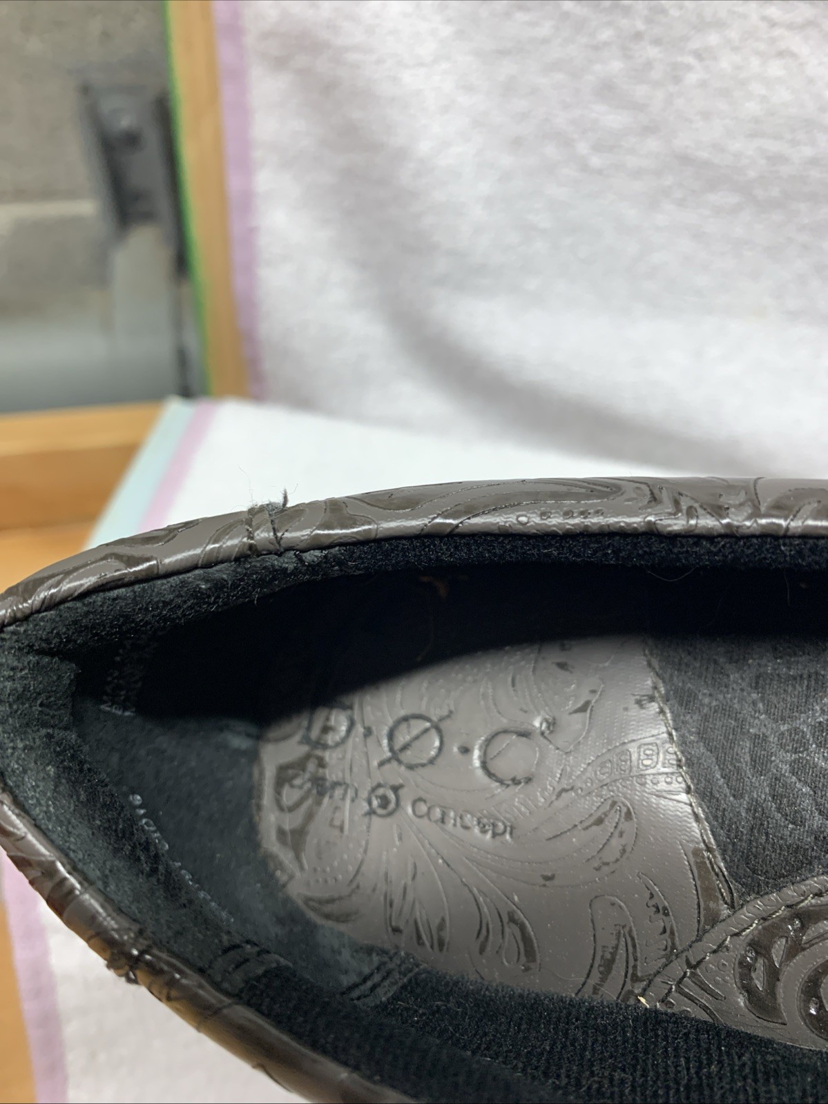 BOC Born Gray & Black Flower Print Clogs Nursing Women’s Size 10 M