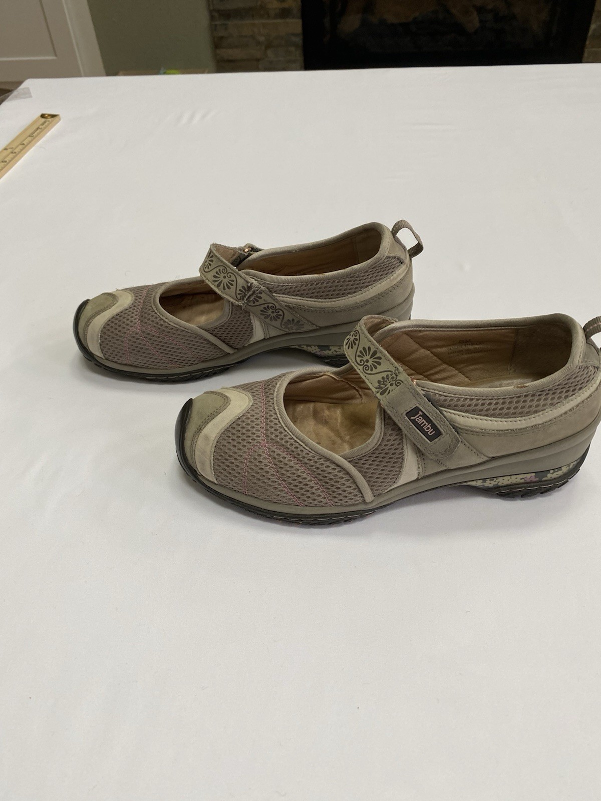 Jambu Women’s Mary Jane Shoes – Size 8M – All Terra Design