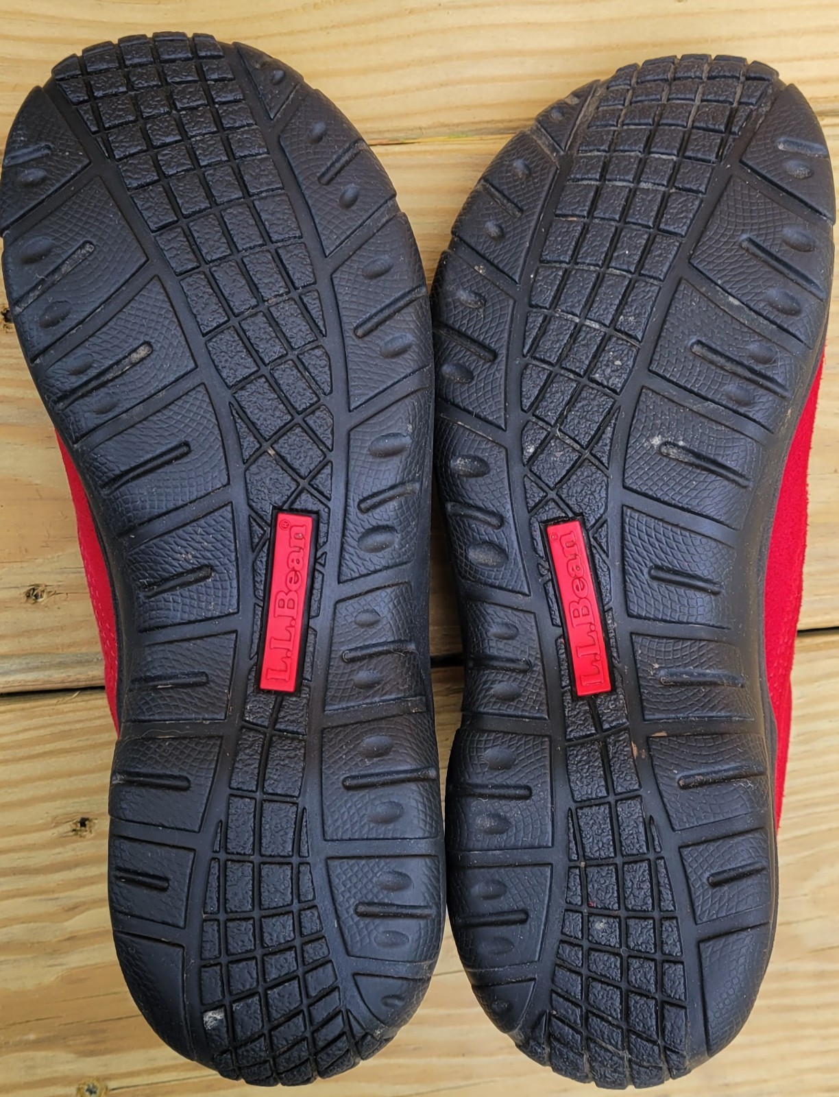 L.L. Bean Red Suede Women Moc Slip-on Walking Hiking Sz 6.5M