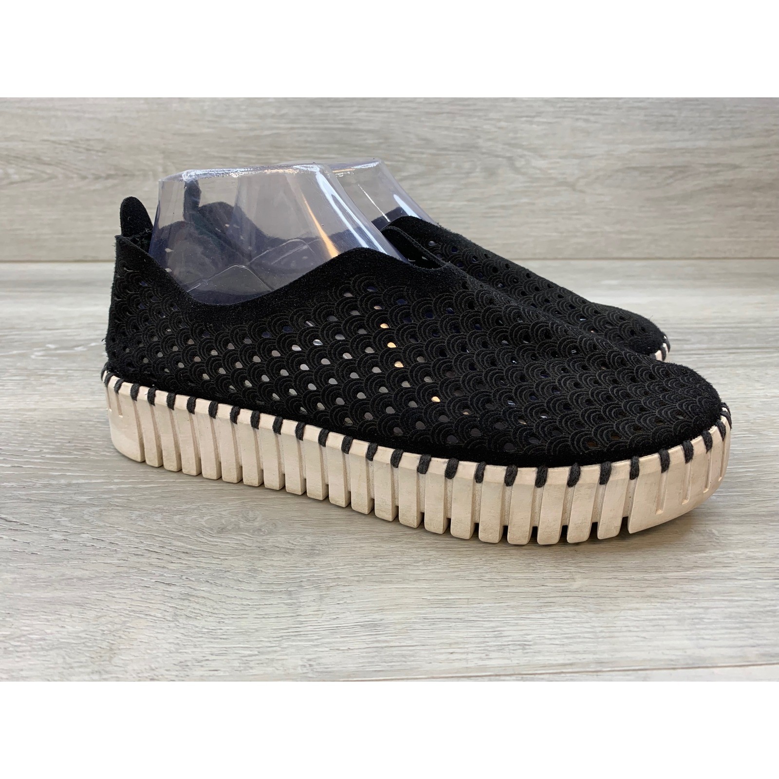 Ilse Jacobsen Hornbaek Tulip Women’s Sneakers Black Laser 10 Cut Slip On Shoes
