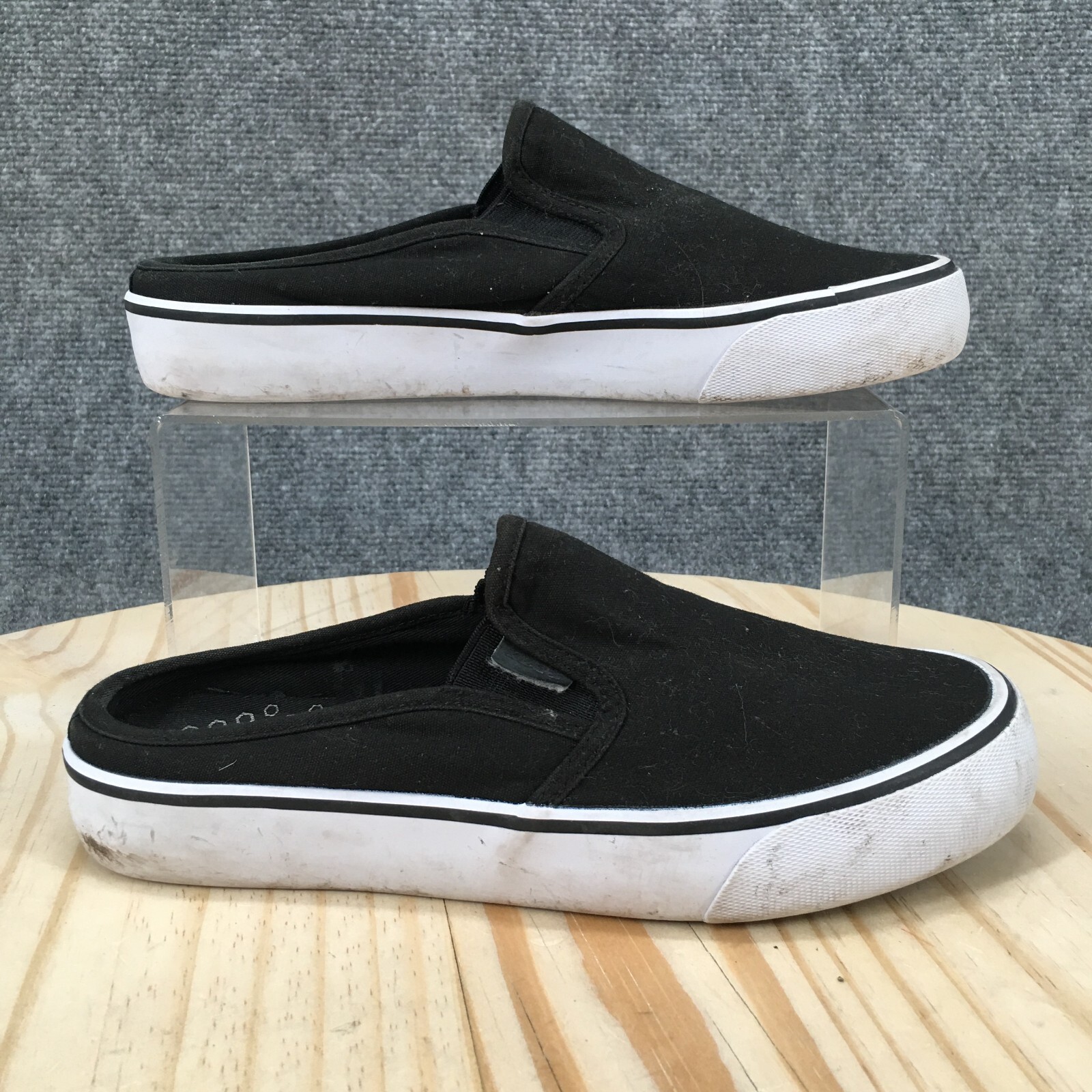 Lugz Shoes Womens 8 Clipper Slip On Sneakers Black Canvas Closed Toe Comfort