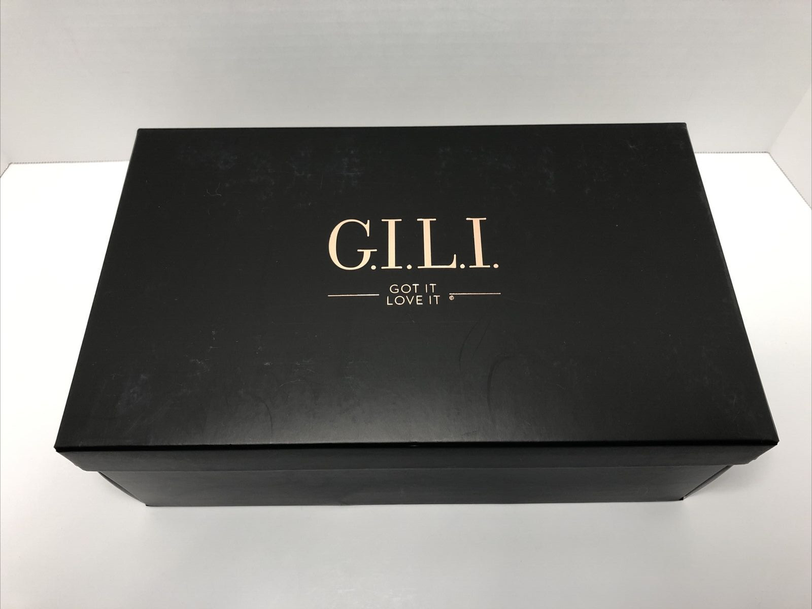 Women’s Sneaker Size 6.5 Burgundy Maritza by G.I.L.I.