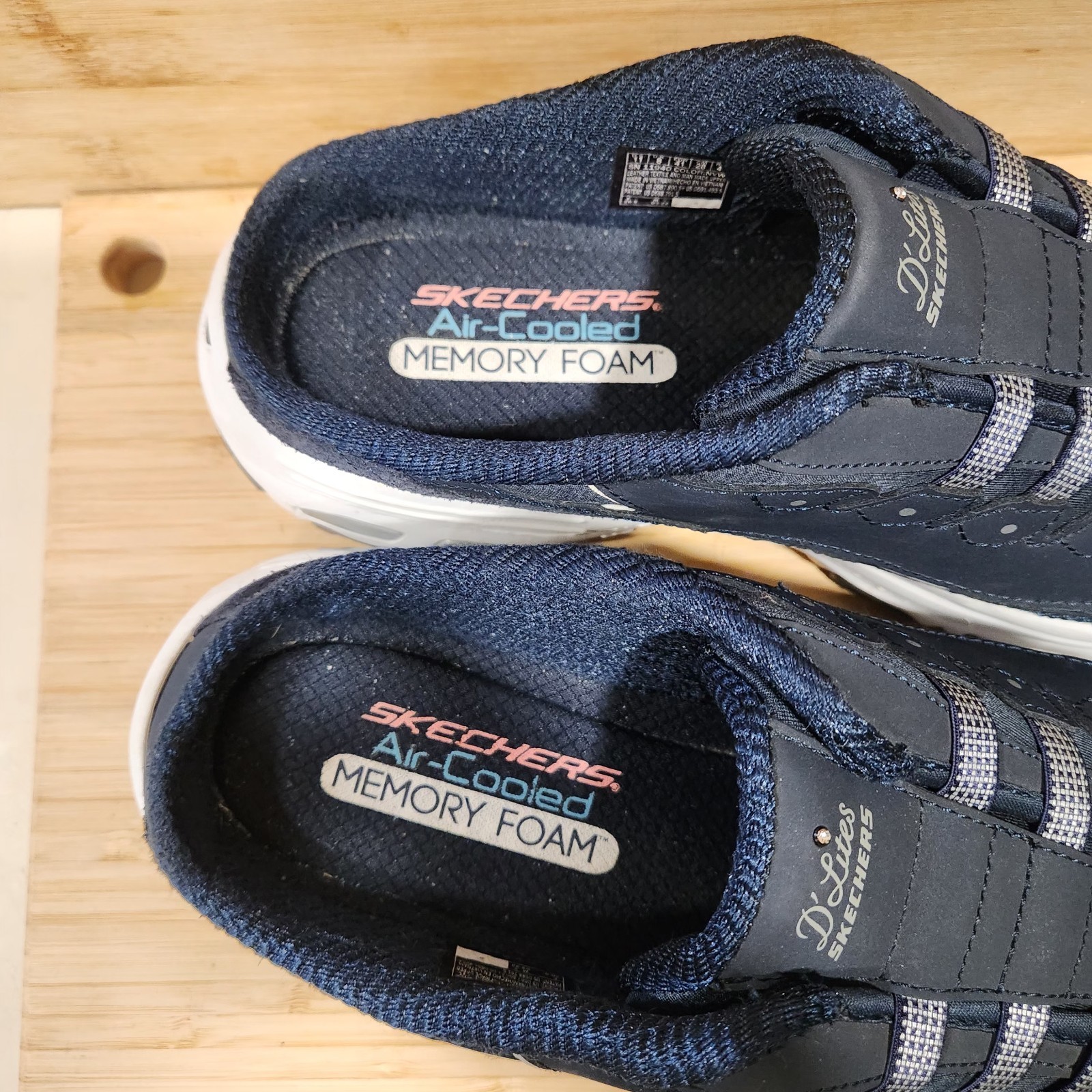 Skechers D’Lites Resilient Navy Blue Slip On Mule Sneaker Clog Women’s Size 11