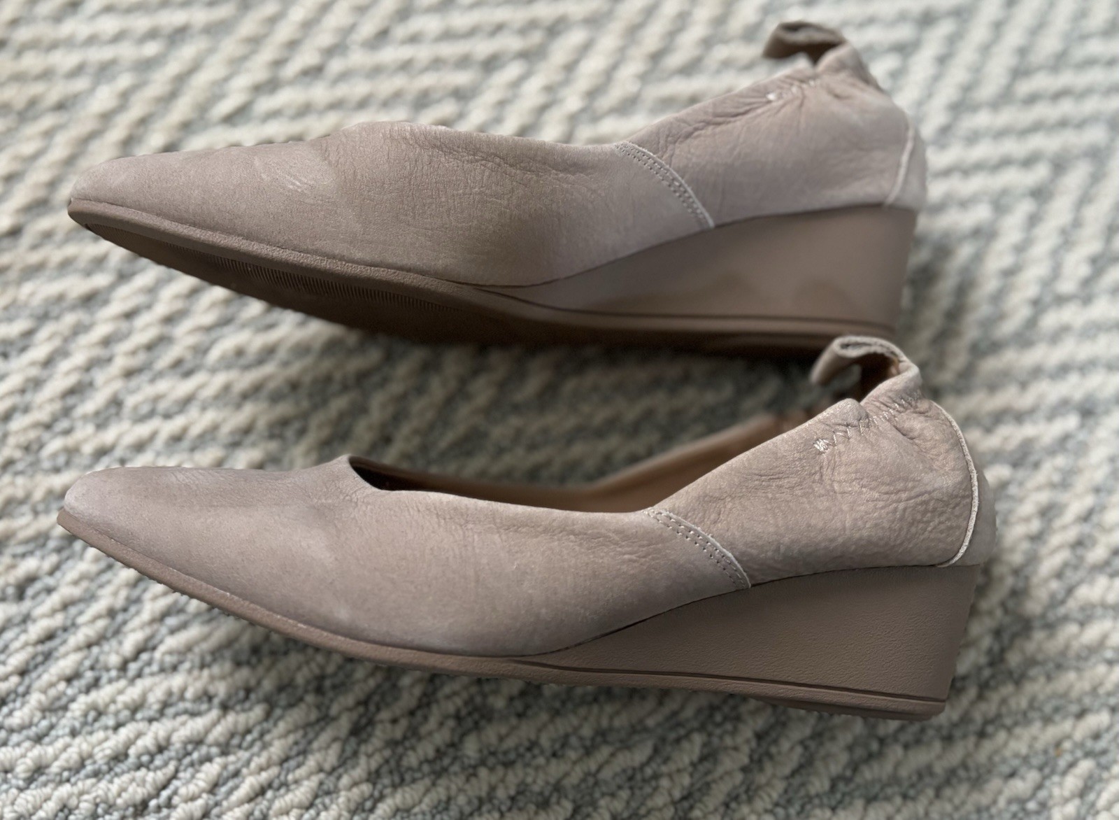 Blondo Etta Ballet Shoes Pointed Toe Low Wedge Taupe Leather Women’s Size 8