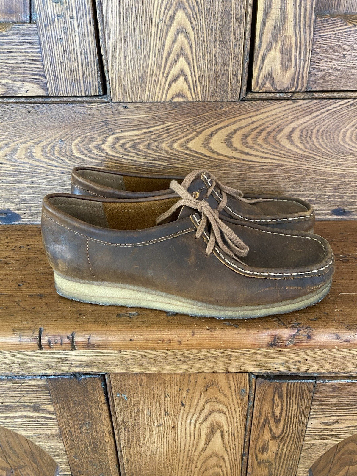 Clarks Wallabee women 10 41.5 low top desert boot oiled leather gum sole classic