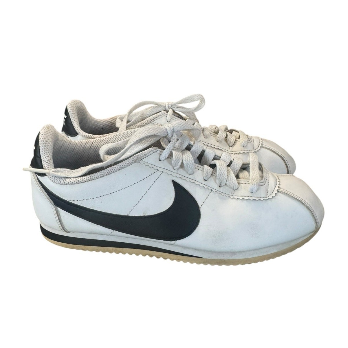 Nike Classic Cortez Vintage Running Shoes White Black Womens Size 7.5 Sneakers