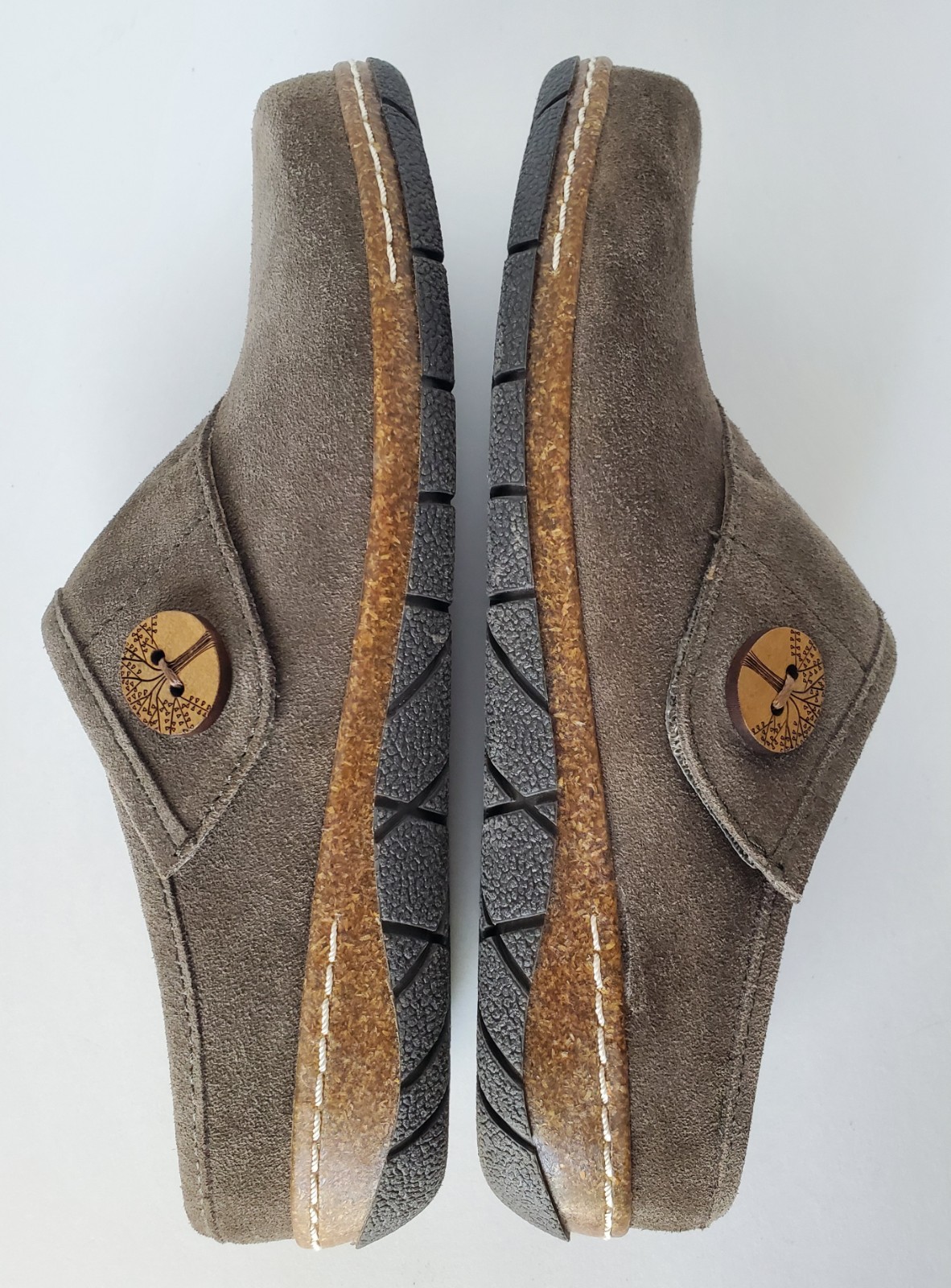 Earth Ezra Olive Green Suede Button Wrap Slip On Comfort Clogs Size 8