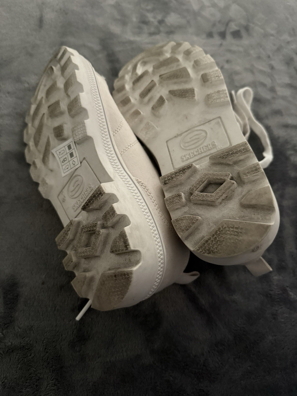Skechers