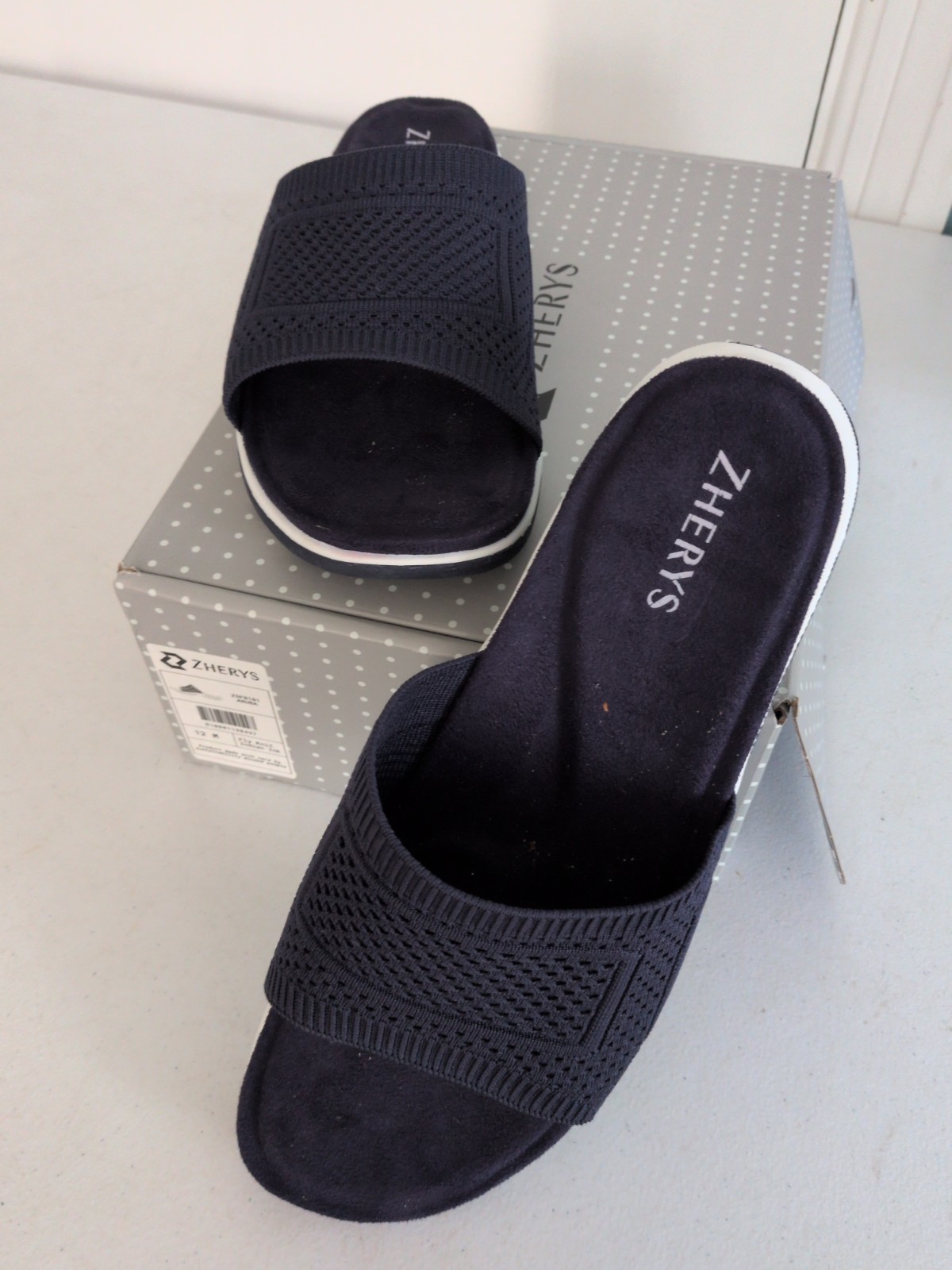NIB Dark blue FLY KNIT India Ink open toe Shoes Slip-ons Women’s sz 12M ZHERYS