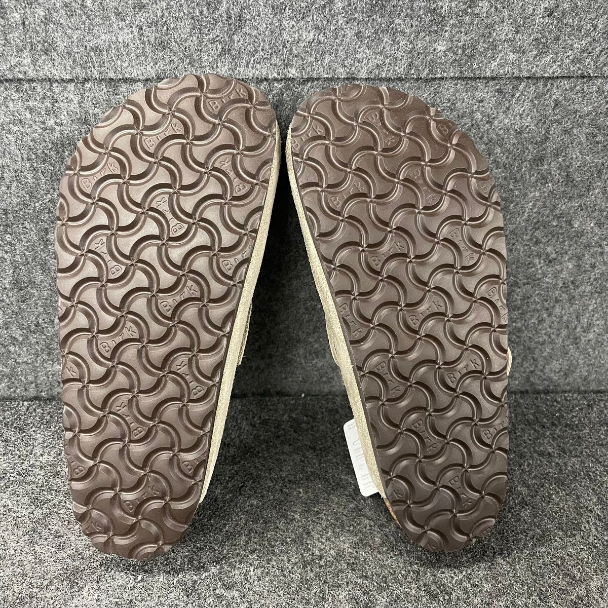 BIRKENSTOCK Boston Soft Footbed Clogs Unisex Size M4/W6 Taupe 0560771