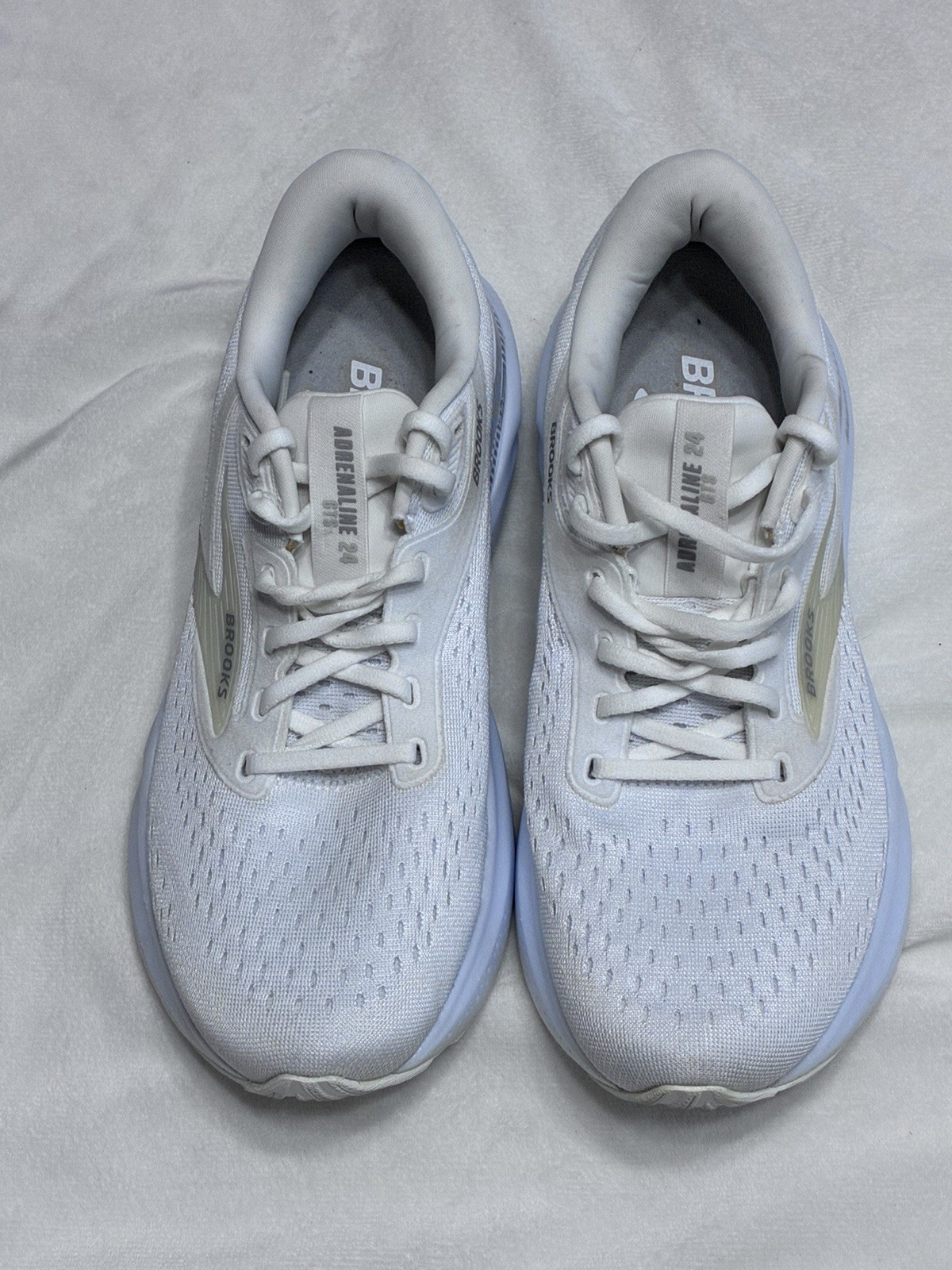 Brooks Adrenaline GTS 24 Women 9.5 White Mesh Running Athletic Sneakers