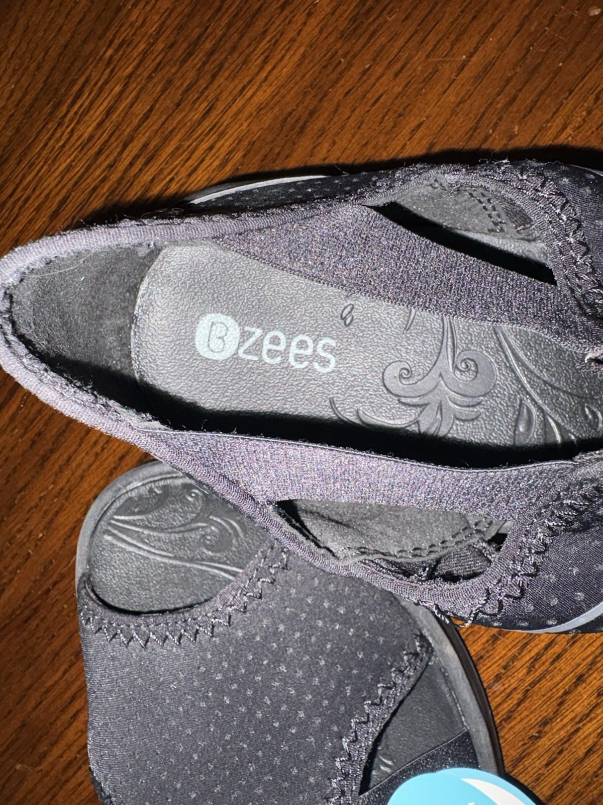 Zees Shoes Doodle 9.5 Black Slip On With Zipper Casual Comfort