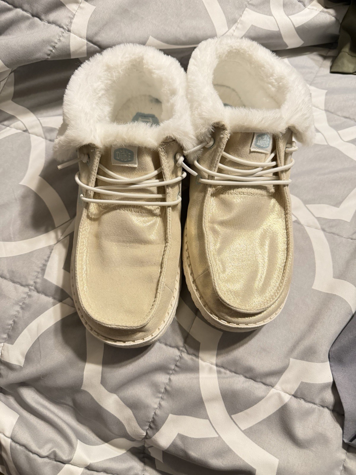 Hey Dude Gold Wendy Fold Metallic Shine Fuzzy Cozy Slip On Shoe Womens 7
