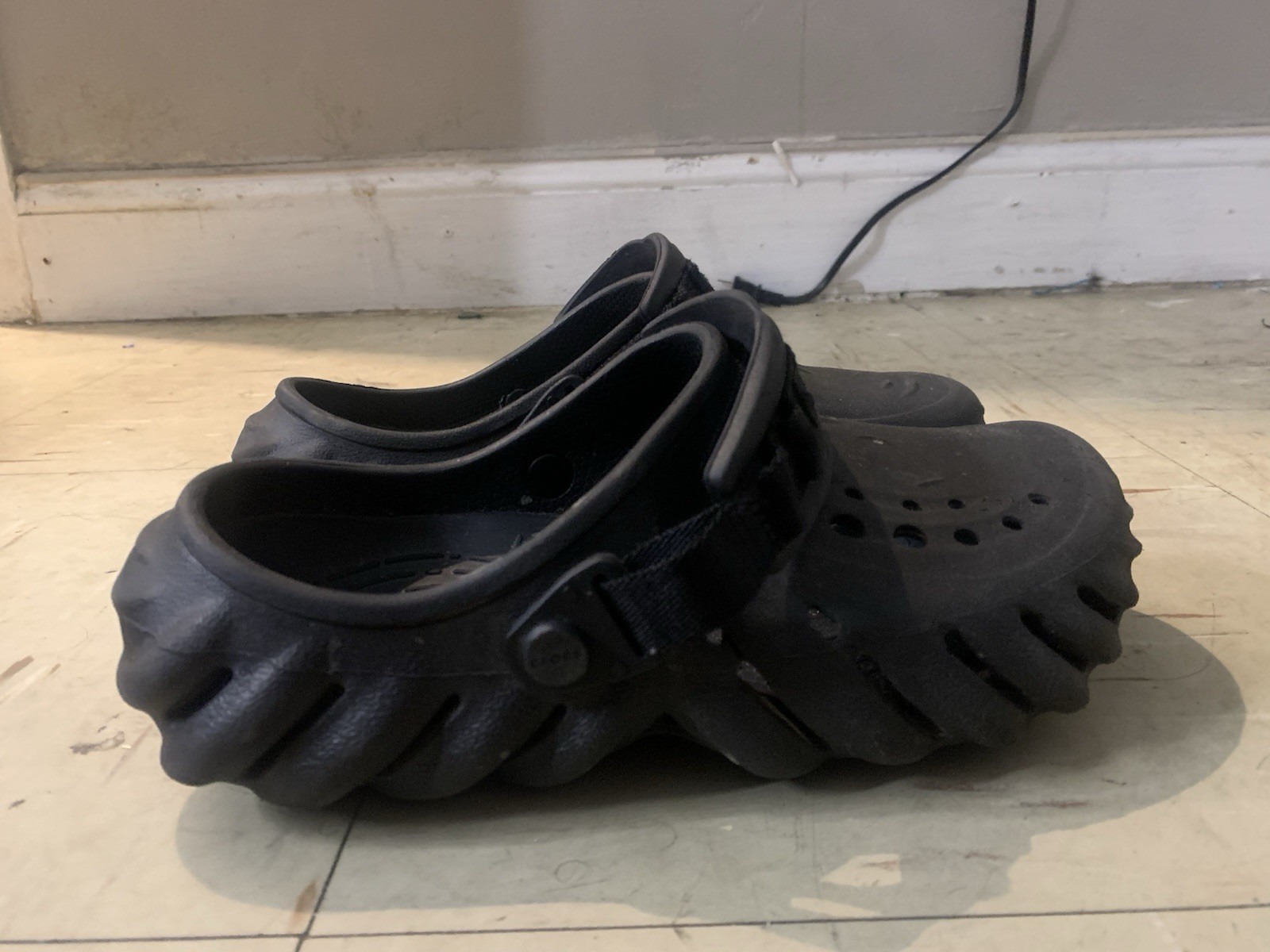 Crocs Eco Womens Sz4, Mens Sz 6