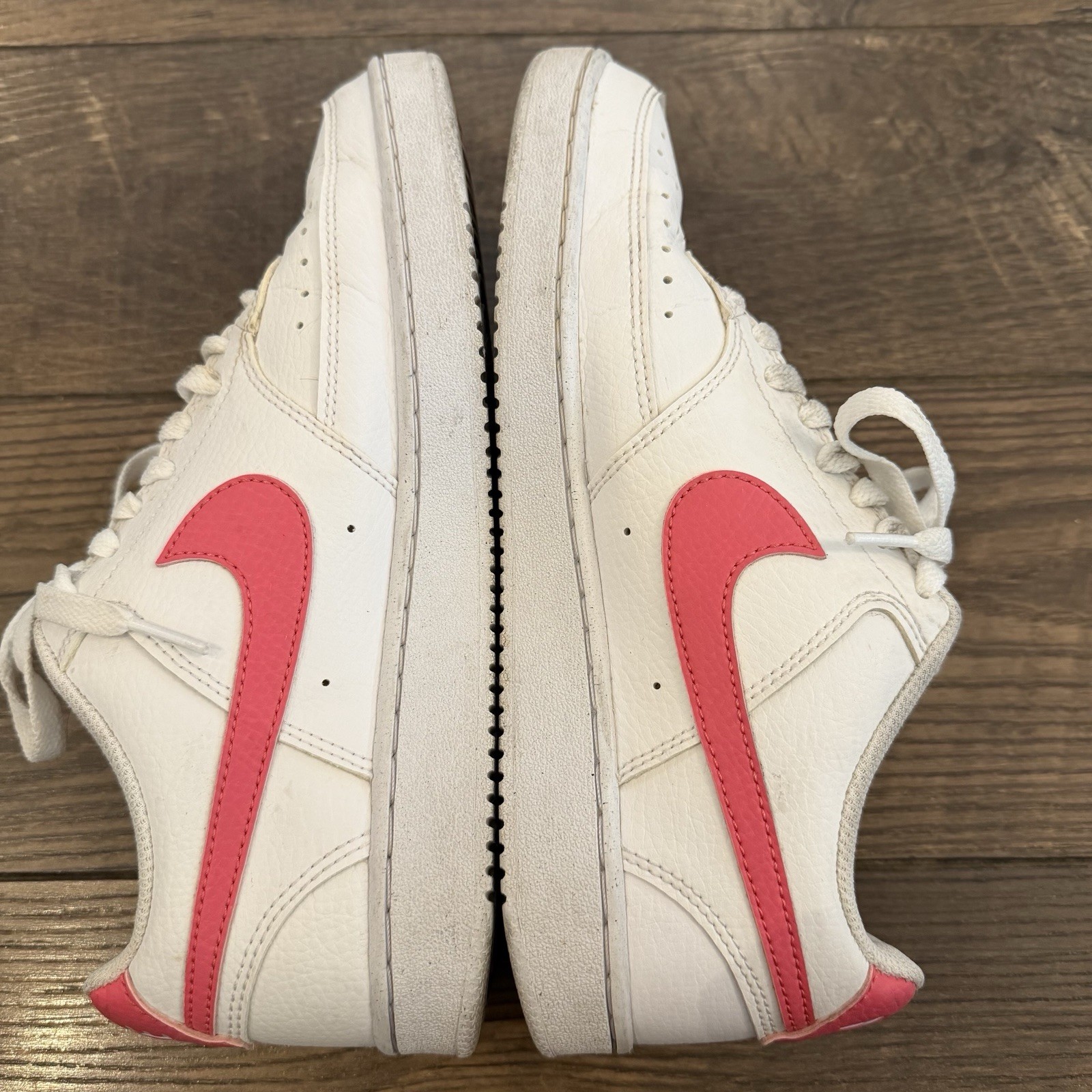 Nike Court Vision Low ‘White Sea Coral’ Sneakers Women’s Sz 8.5