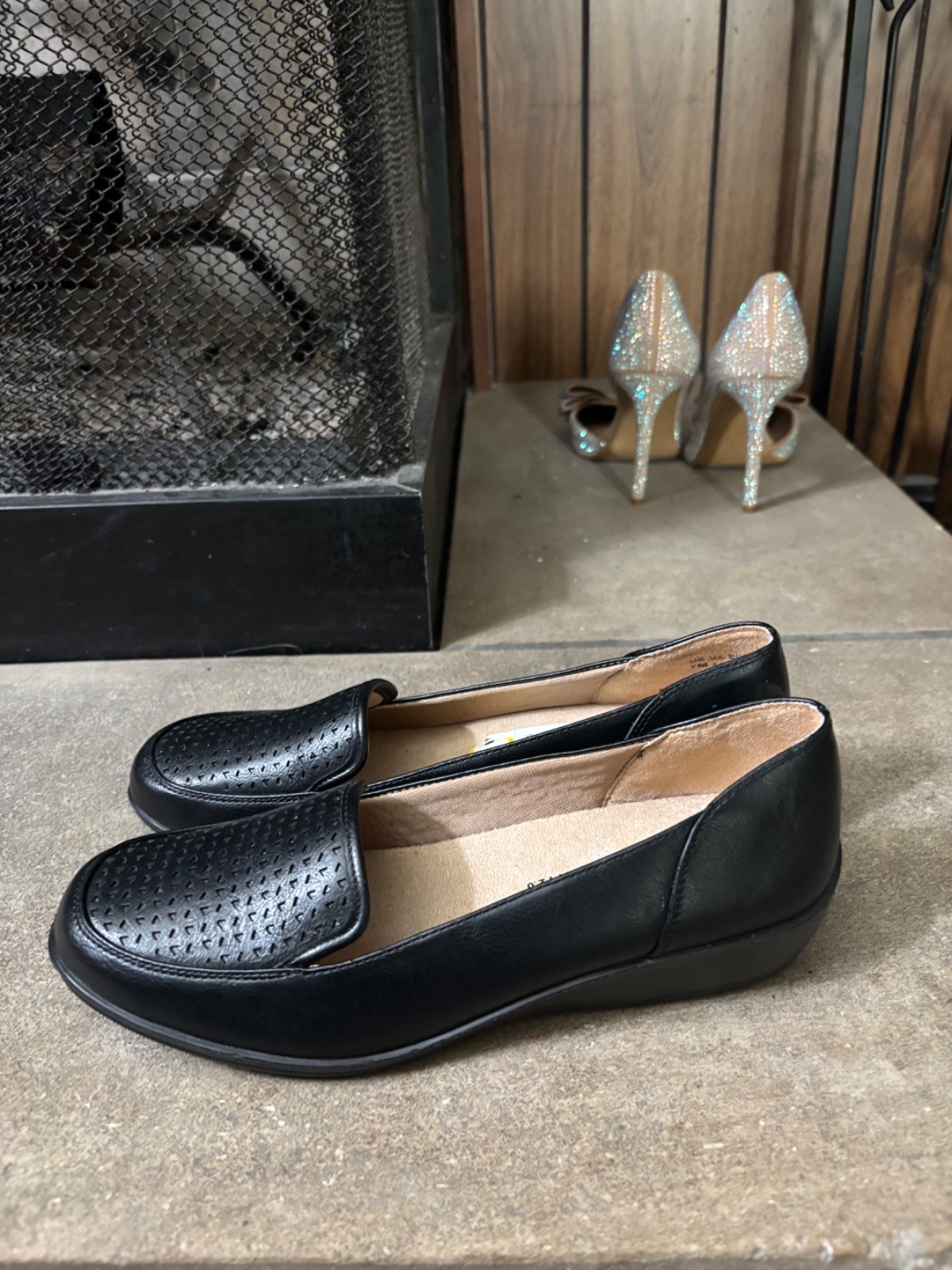 lifestride india women’s NWT black leather slip om shoe