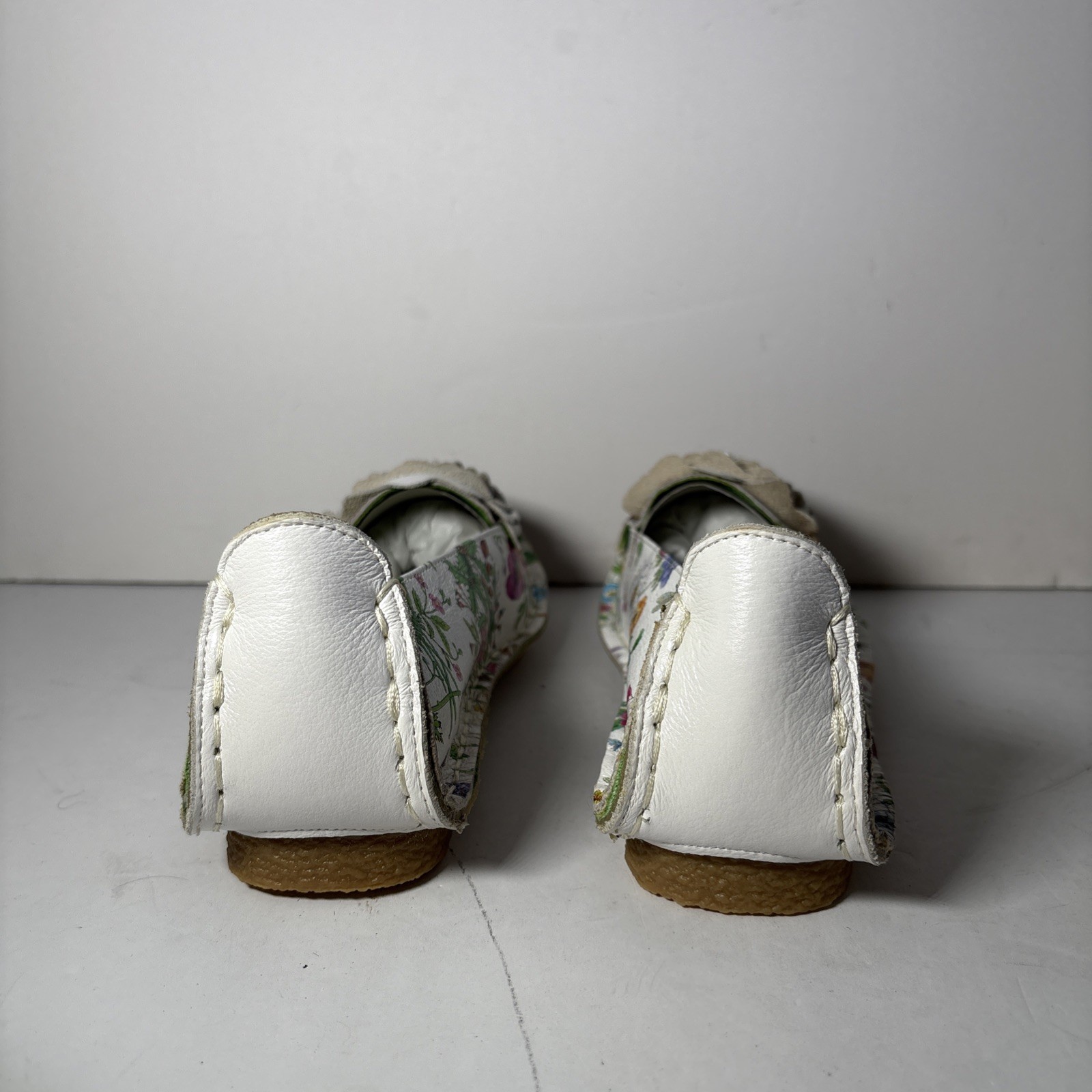 SIZE 7.5 – 8 L’ARTISTE DEZI-GARDEN SHOES WHITE MULTI