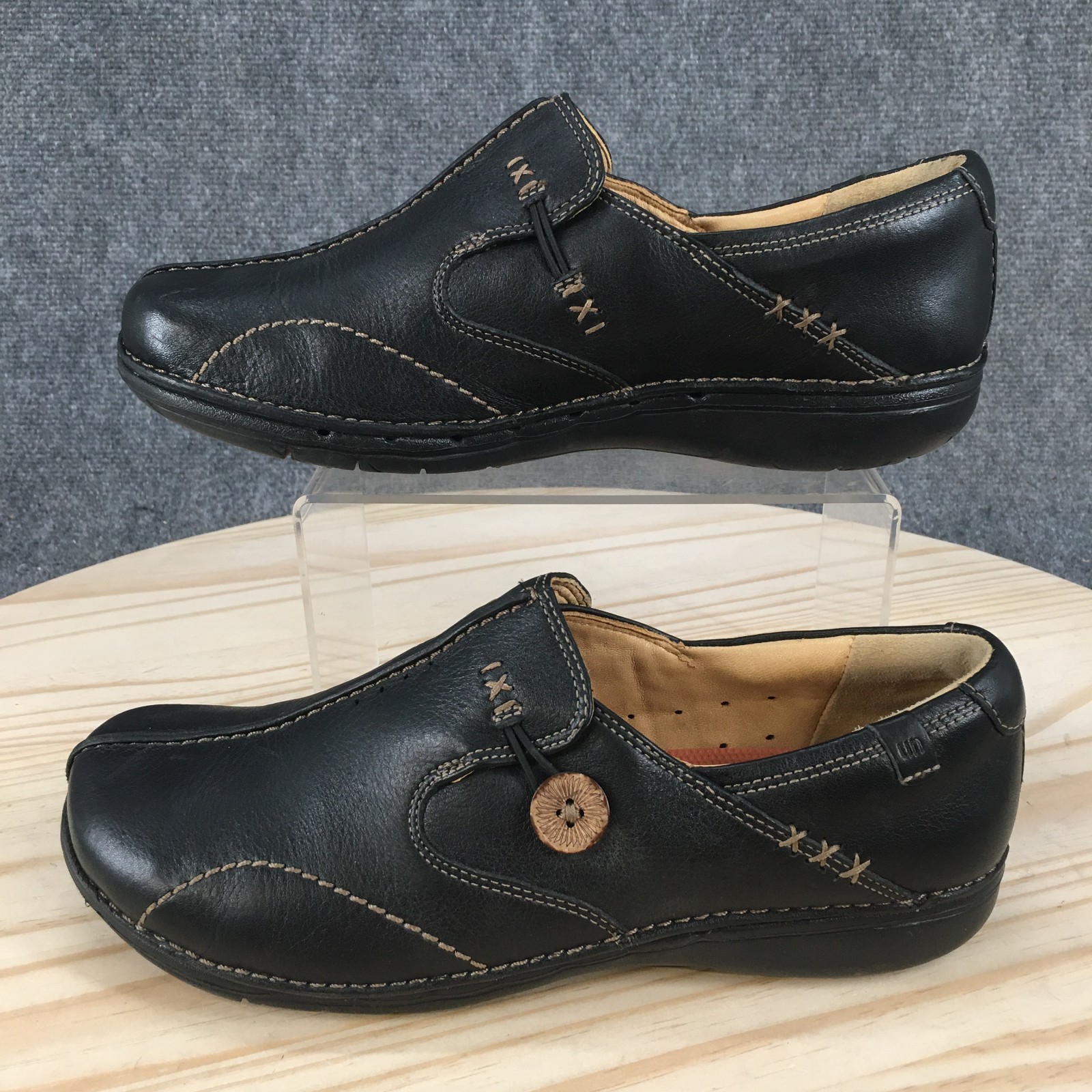 Unstructured Clarks Un Loop Loafer Shoes Womens 8.5 Wide Button Leather Black
