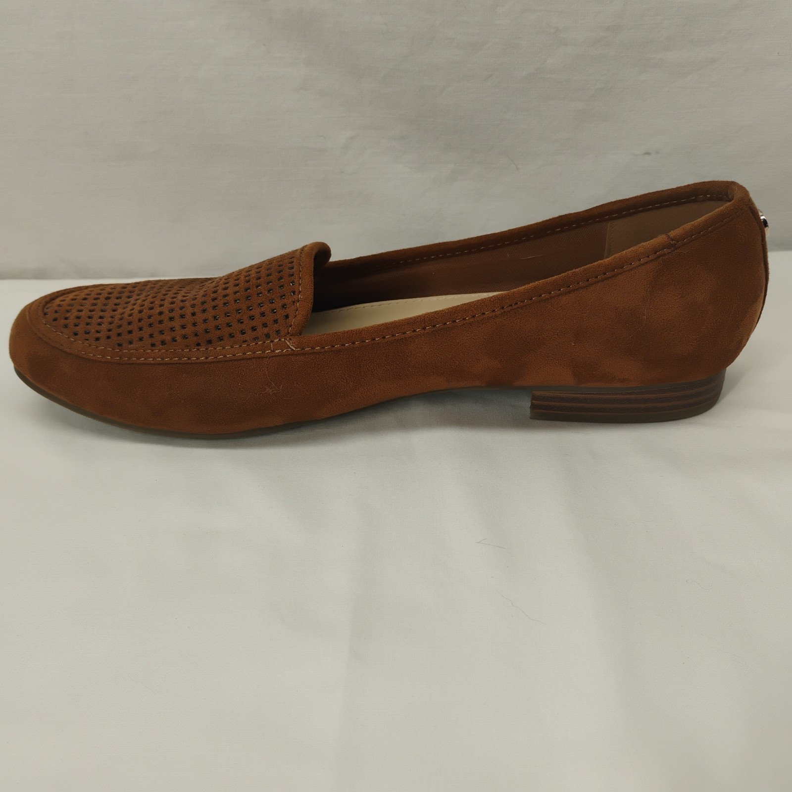Liz Clairborne Perforated Brown Tan Loafers Flats Size 9.5 Women’s EUC