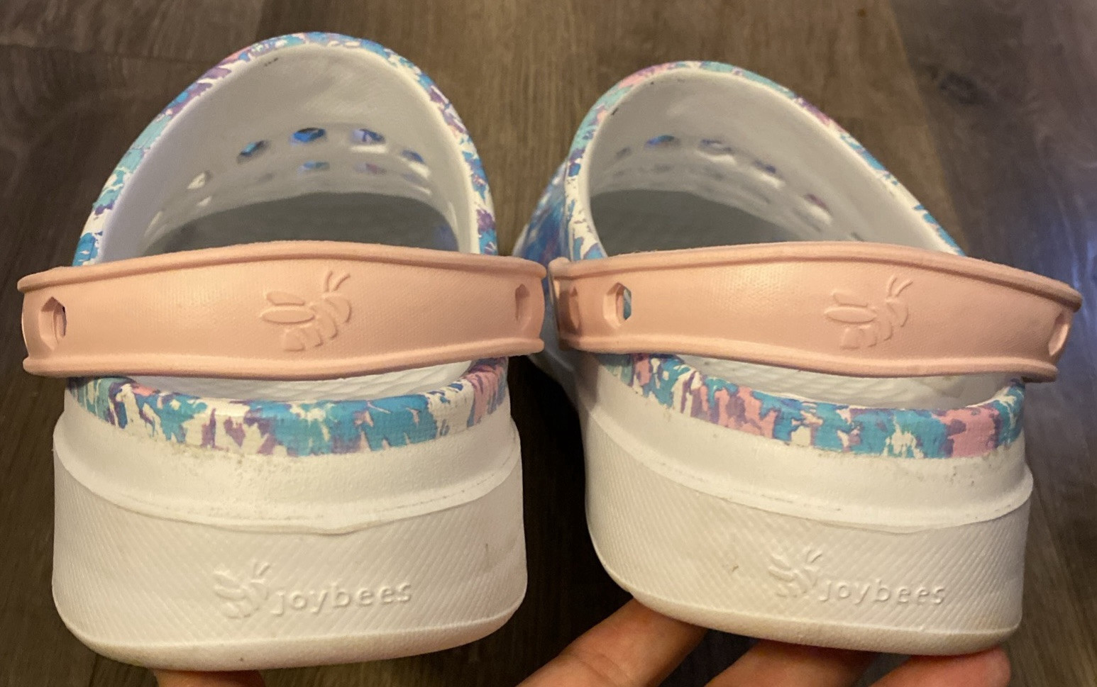 Joybees Crocs Pastels Pink Blue White Splatter Pattern W Holes W10 M8 EUC