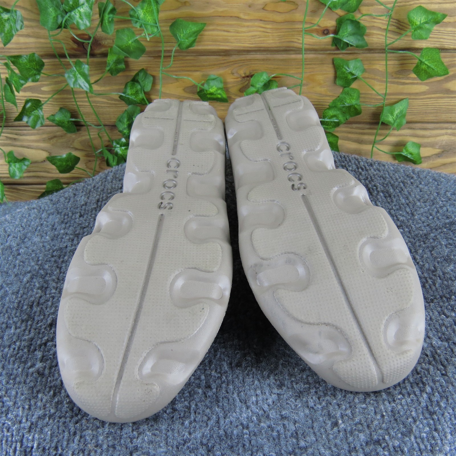 Crocs Women Duet Busy Day Skimmer Flat Brown Synthetic Sz 10 Medium Gently Used