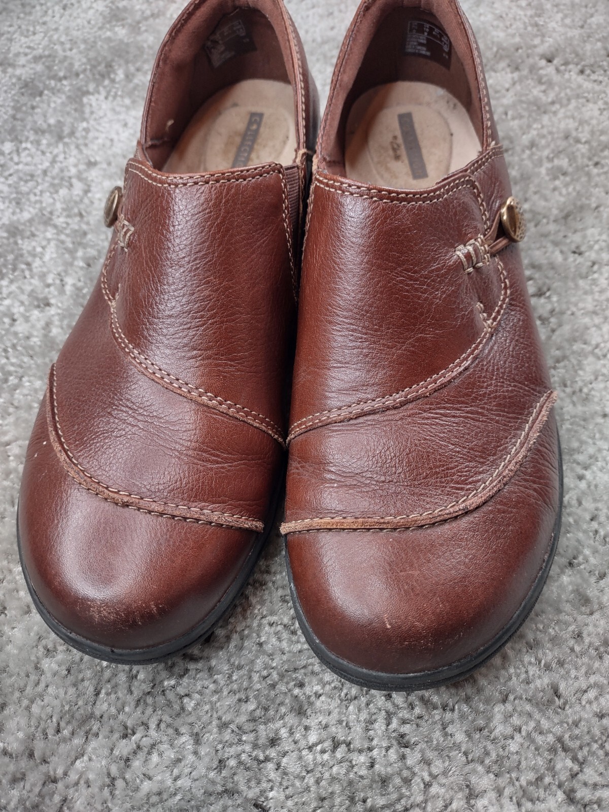 Clarks Cheyn Misha Brown Leather Slip On Shoes Loafers Womens Size 10 button