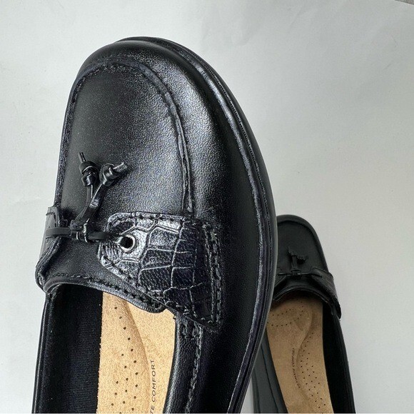 Clarks Women’s Cora Haley Mixed-Texture Tie-Top Loafers Black Leather Size 7.5M