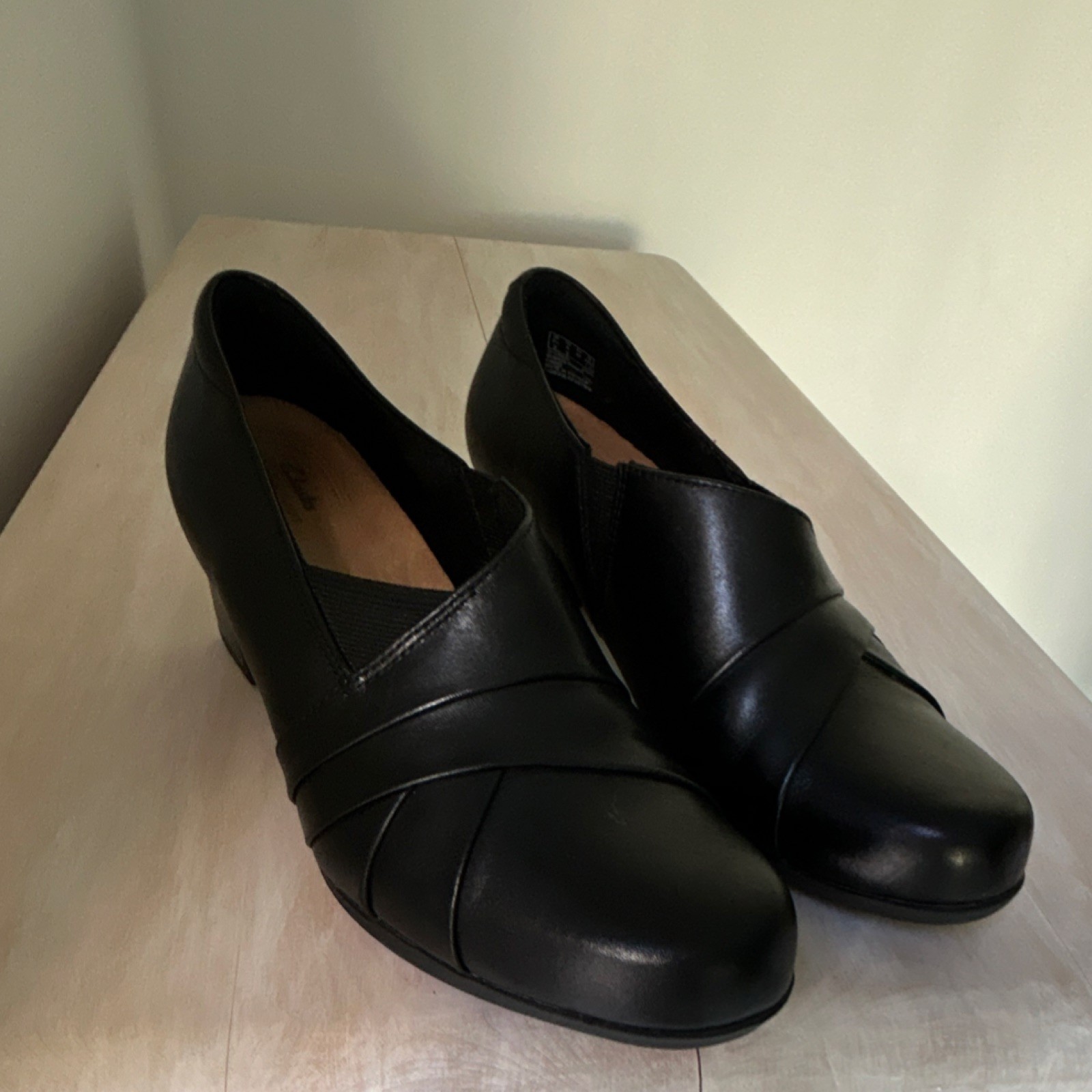 Clarks Unstructured Women’s Black Leather Slip-On Comfort Block Heel Shoes 8