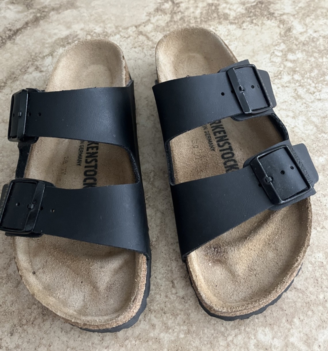Birkenstock Arizona Soft Footbed Black Leather Sandals Size 38 Women 7 Men 5