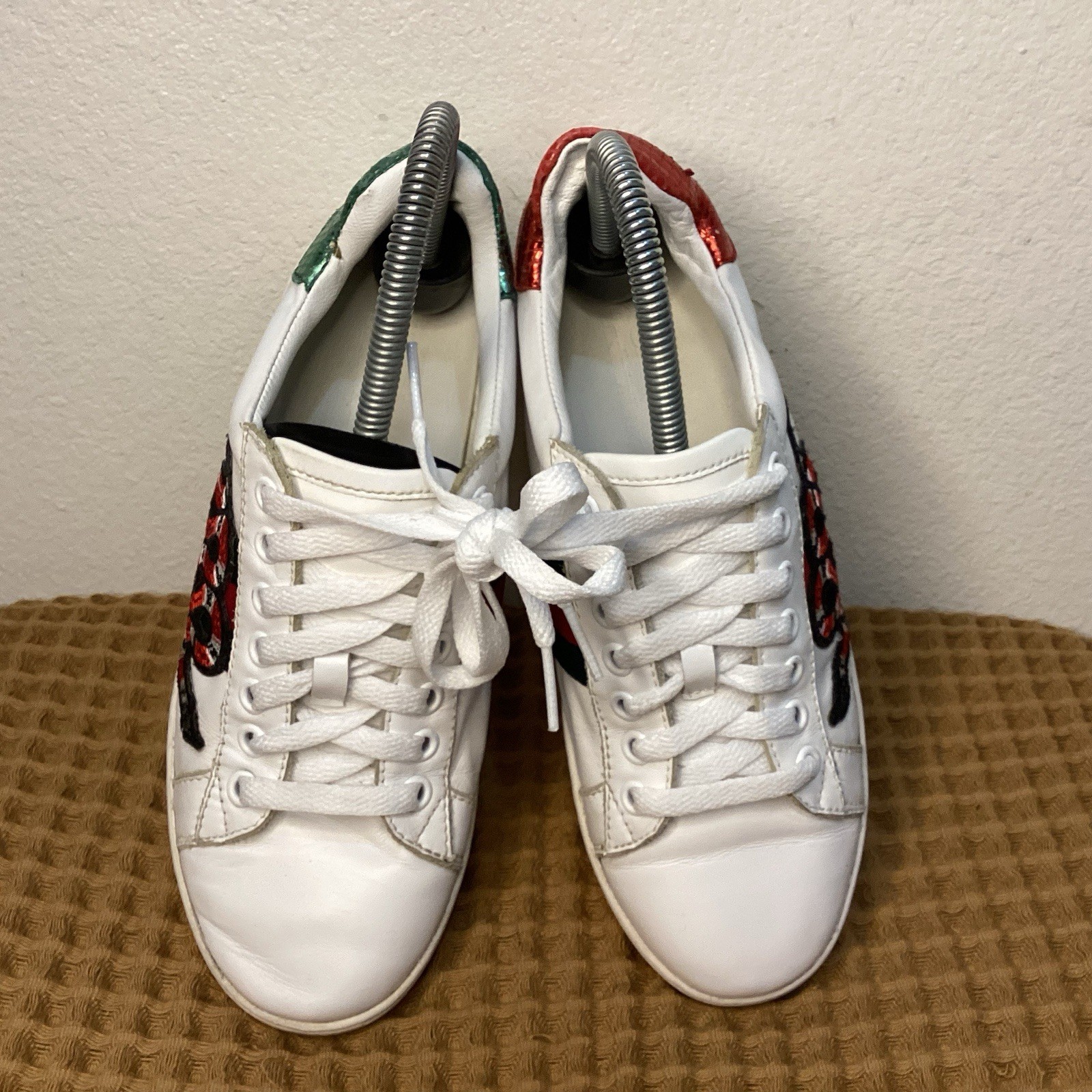 Gucci Ace Embroidered Snake White Womens 38 7 Leather Sneakers Red Green Stripe