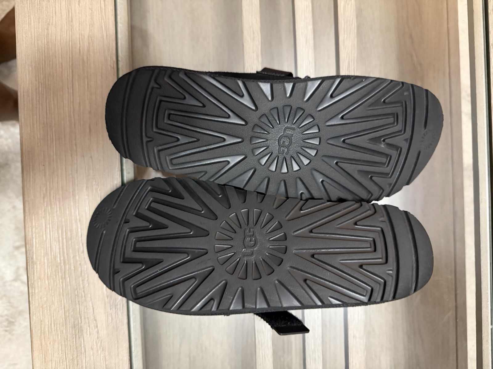 UGG Goldenstar Mary Jane Clog Size 9