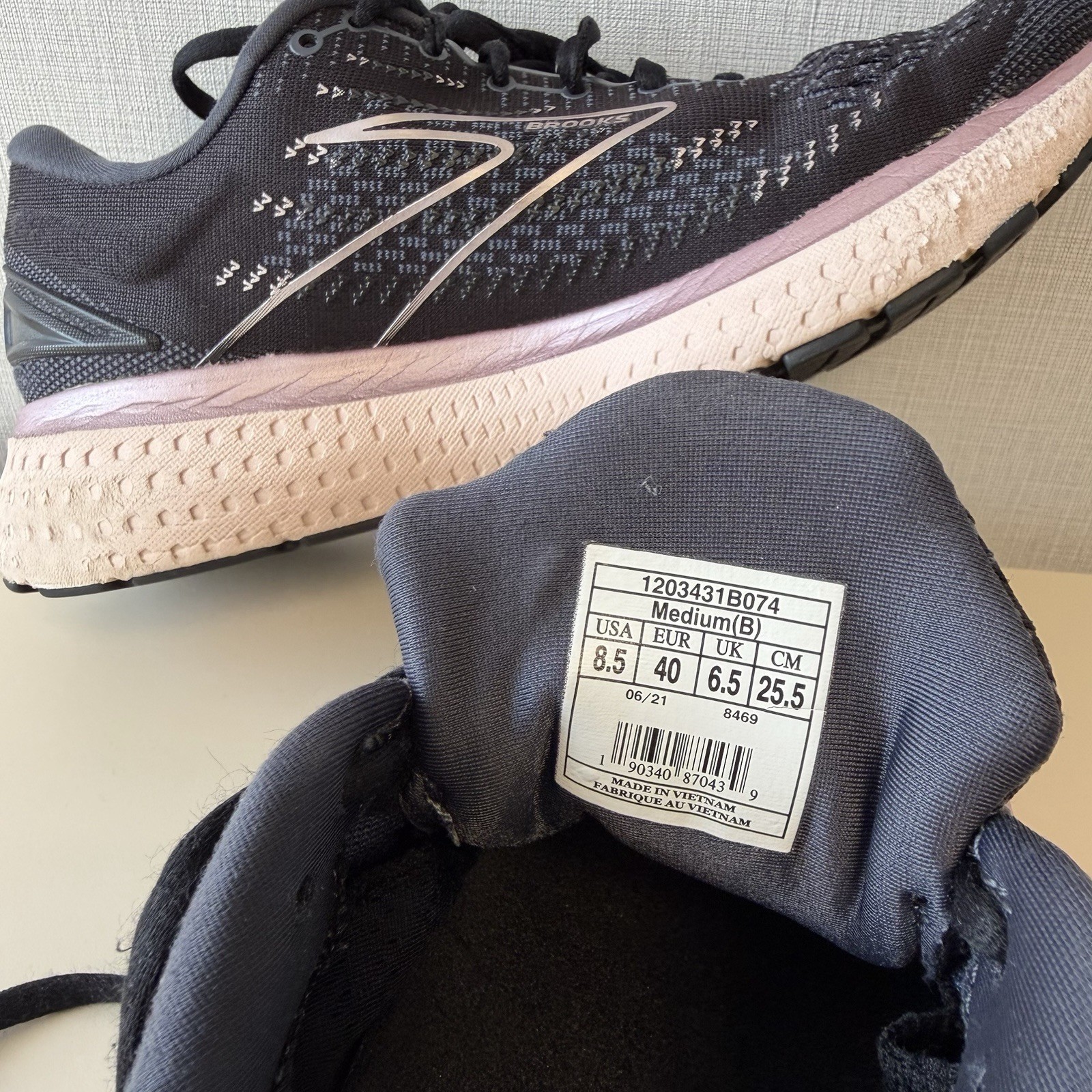 Brooks Glycerin GTS 19 Running Shoes Women’s 8.5 B Cushioned Trainer Black Pink