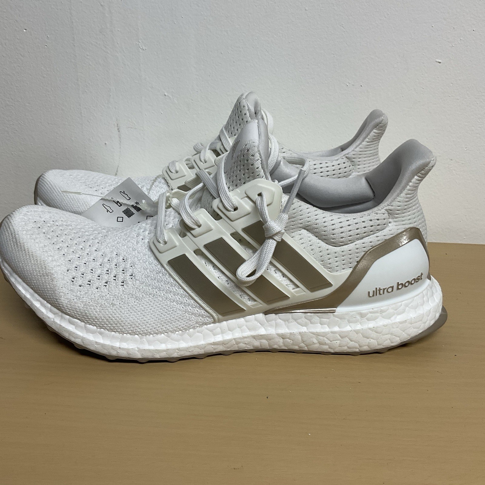 Adidas Ultraboost 1.0 Comfy Shoes / Off-White Metallic / JR3144 / Women’s 6.5