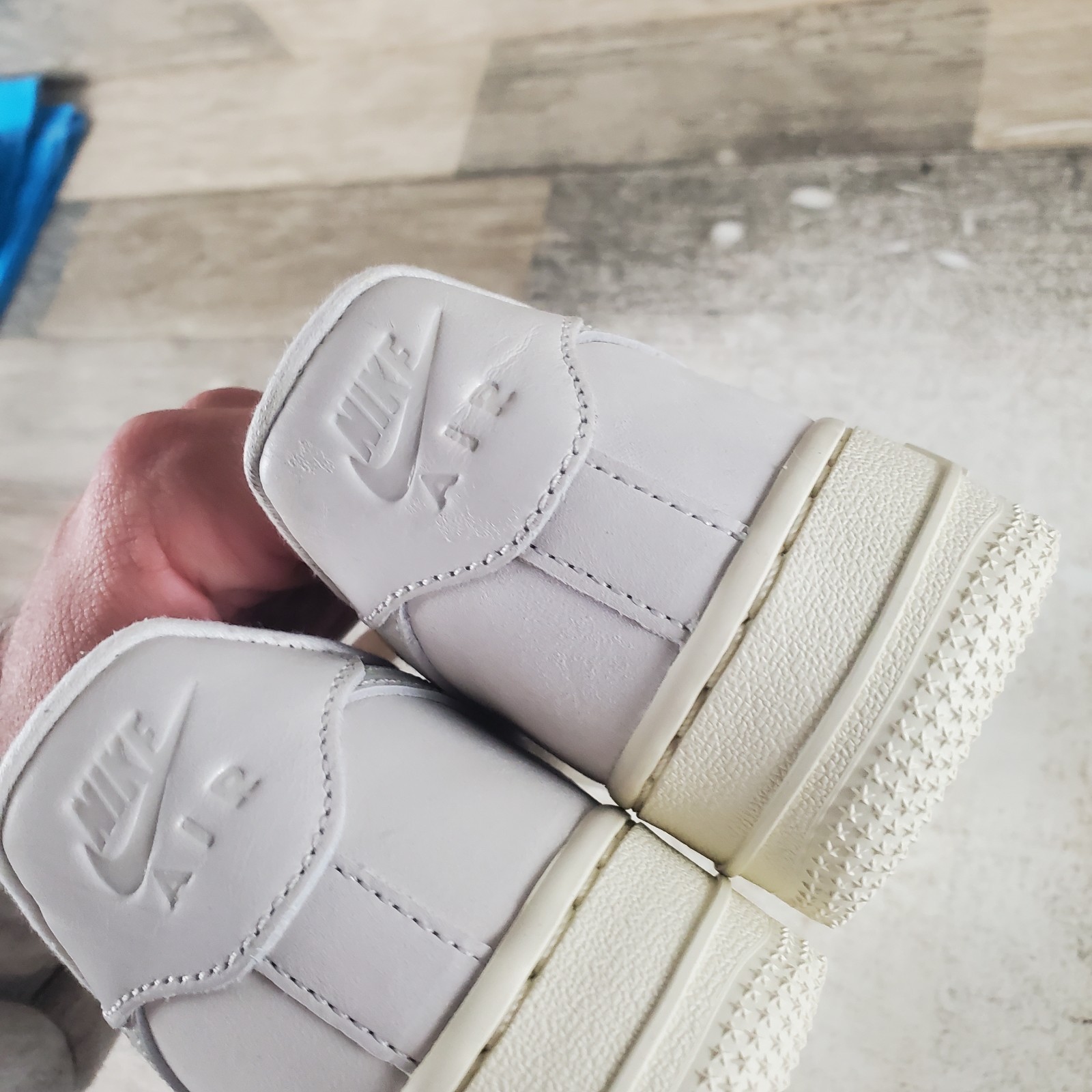 Nike Air Force 1 Womens Shoes Sz 5 Running Summit White Leather Lace Up Sneakers